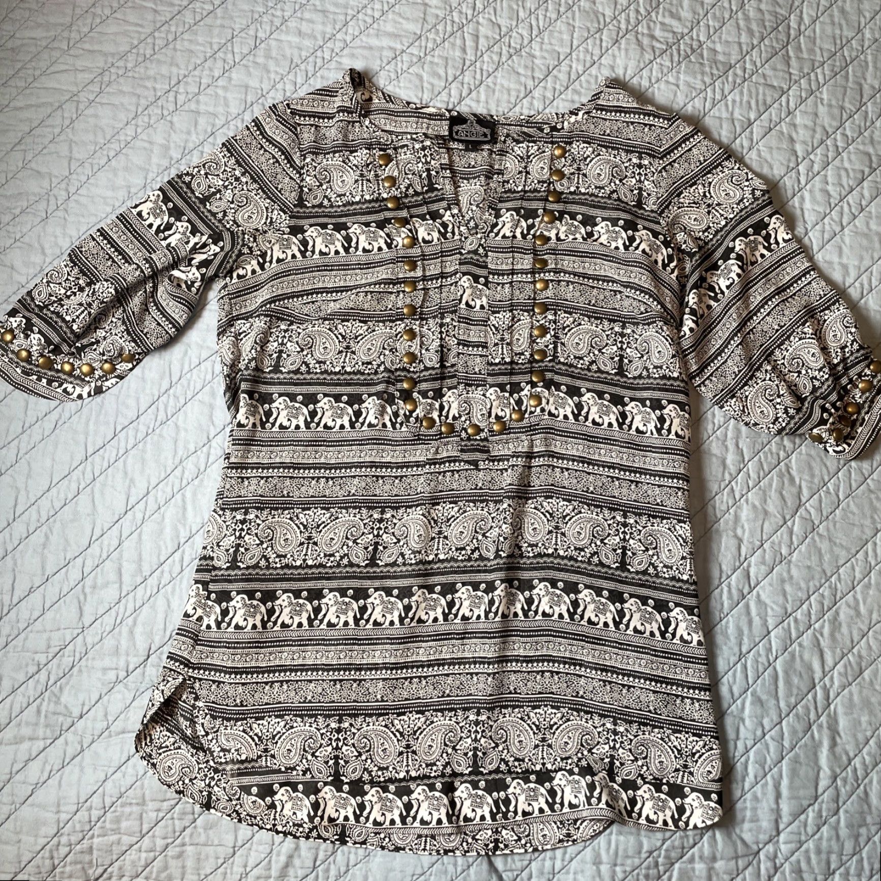 Vintage Angie Blouse Top Women’s Size L B&W Paisley Elephant Chiffon Sheer Studded Short Sleeve Casual Party/Cocktail Workwear 90s Designer Angi? Size L / US 10 / IT 46 - 6 Thumbnail