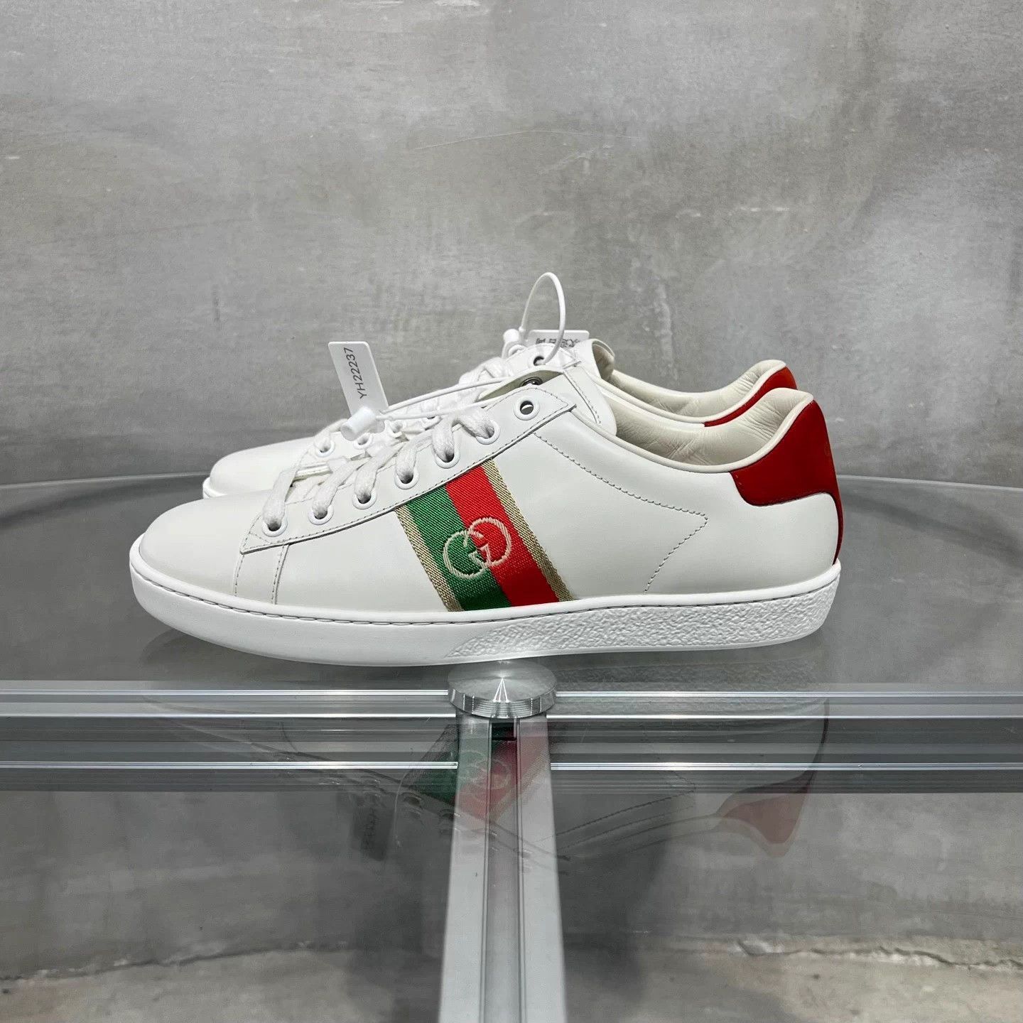 Gucci Gucci ACE Interlocking G White Sneakers 37.5 Size US 6.5 / IT 36.5 - 3 Thumbnail