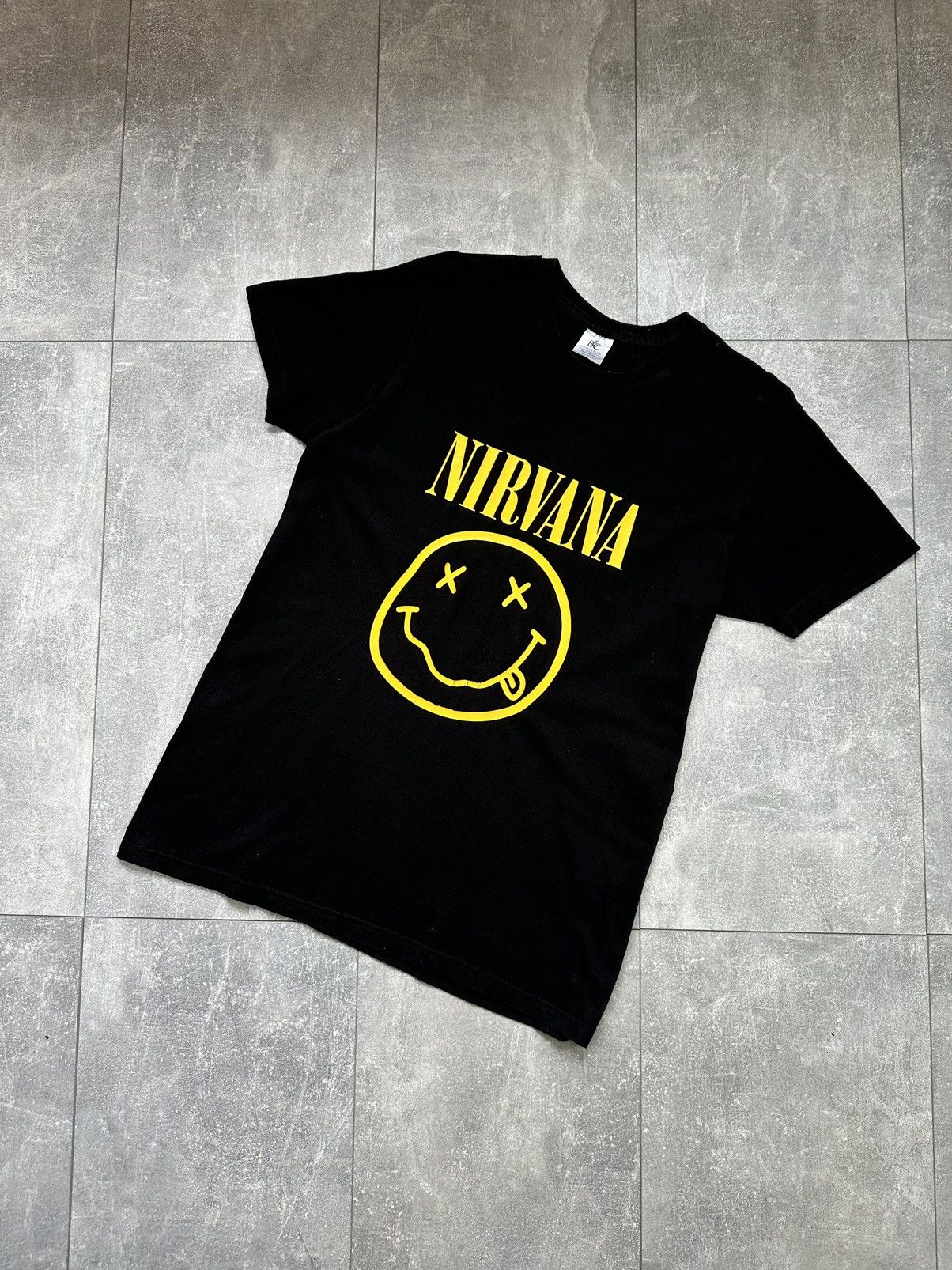 Band Tees Nirvana Vintage Overprint Logo Tee Size US M / EU 48-50 / 2 - 2 Thumbnail