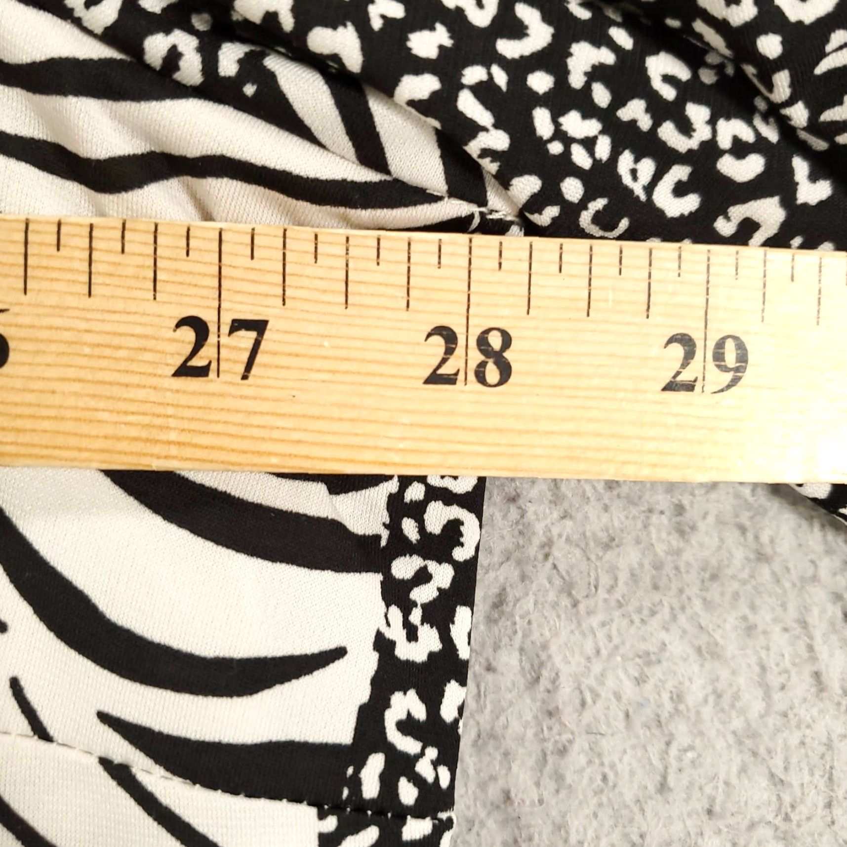 Vintage Womens Animal Print Dress Size 26W 28W Black White Mixed Pattern Cold Shoulder Size 4XL / US 24-26 - 3 Thumbnail