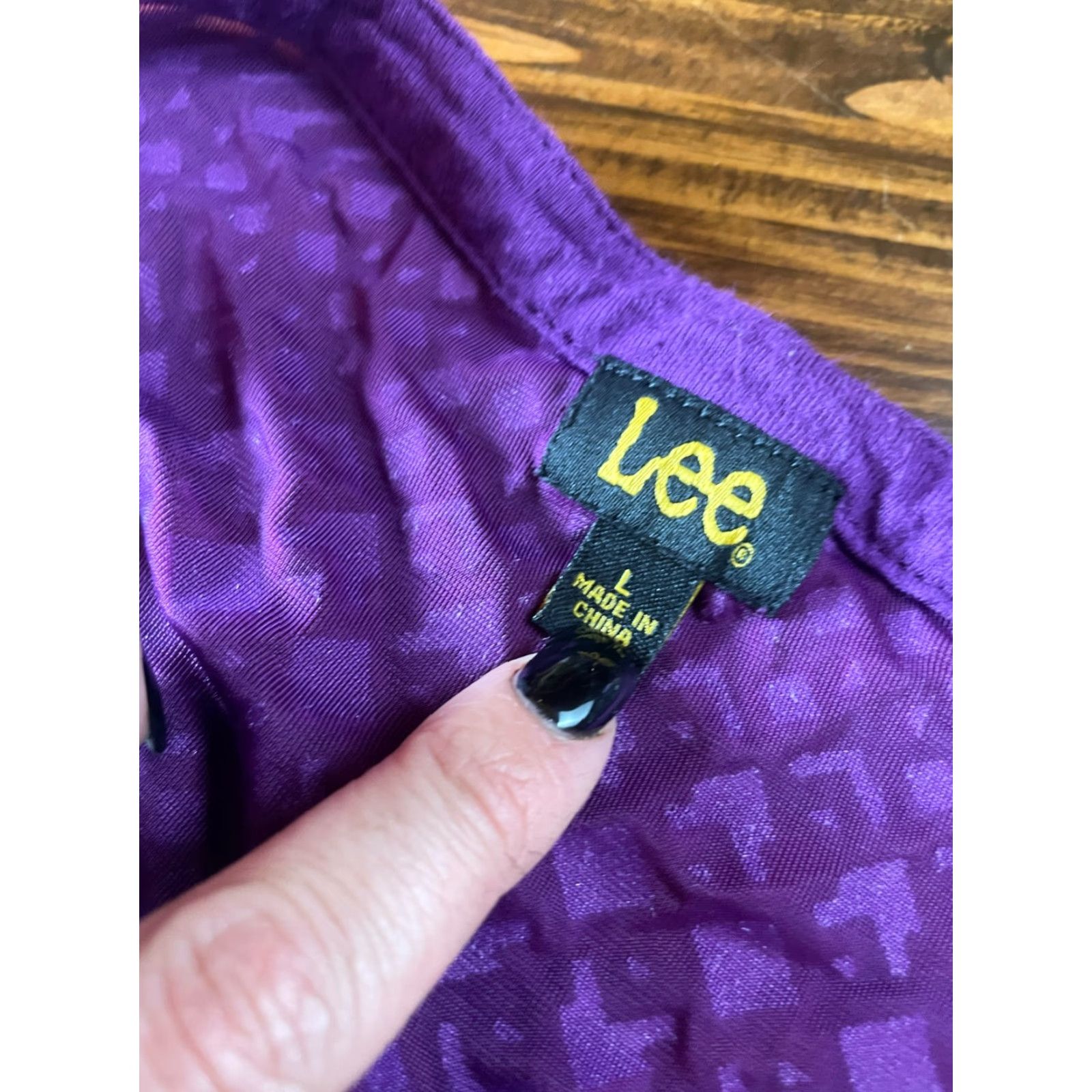 Lee Lee Shirt Womens L Purple Button Velvet Detail Shirt Button-Up Velvet Lee Button-Up Velvet Detail Womens L Purple Size L / US 10 / IT 46 - 7 Thumbnail