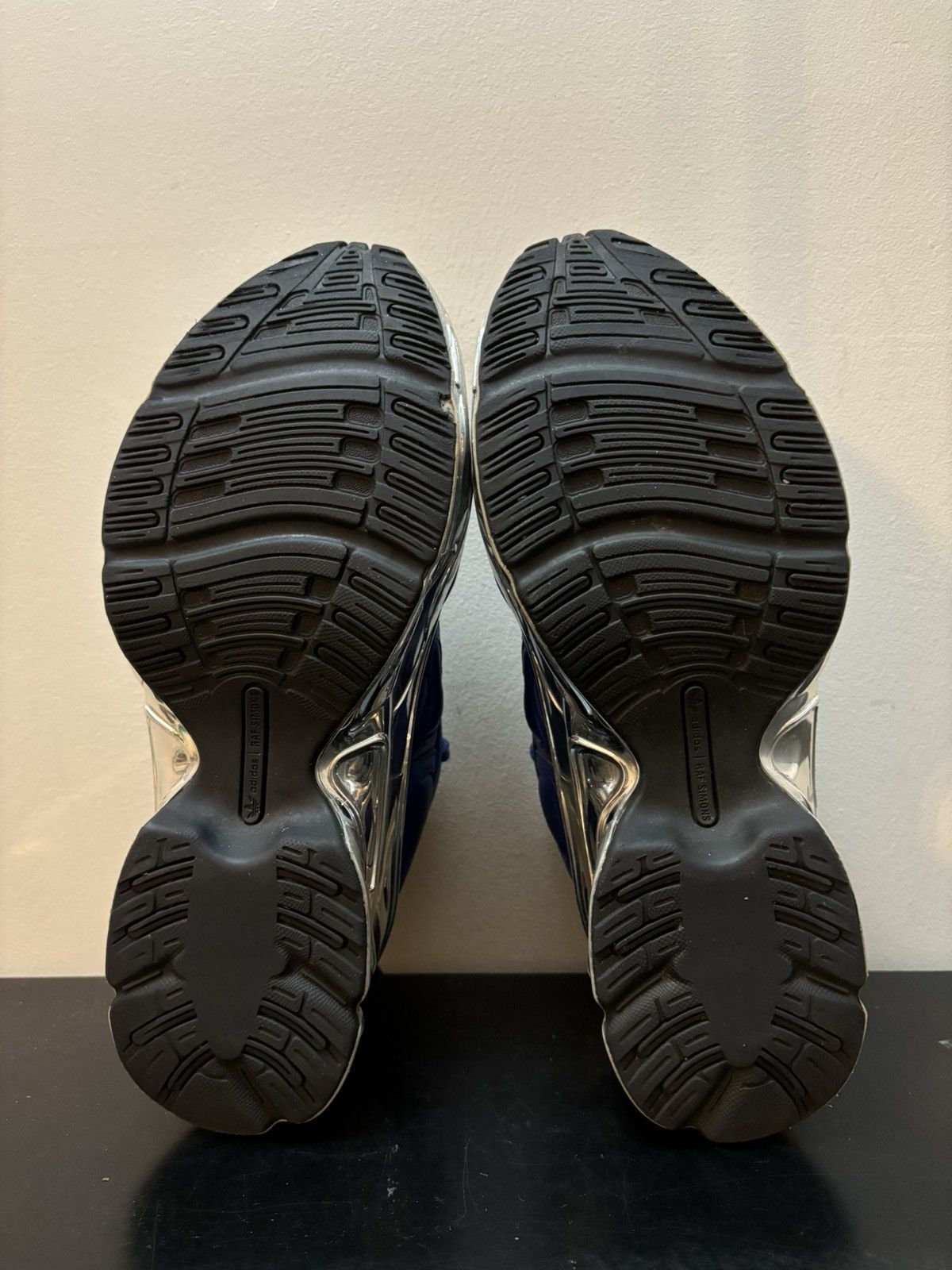 Adidas × Raf Simons adidas Raf Simons Ozweego Unity Ink Silver Metallic Size US 8.5 / EU 41-42 - 6 Thumbnail