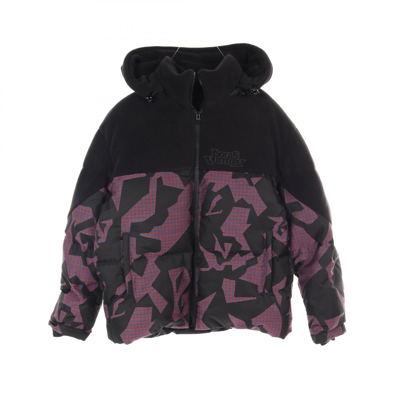Louis Vuitton Louis Vuitton Louis Vuitton By Material Down Jacket Outerwear Others Outerwear RM231M RS6 HOB10E Size ONE SIZE - 1 Thumbnail