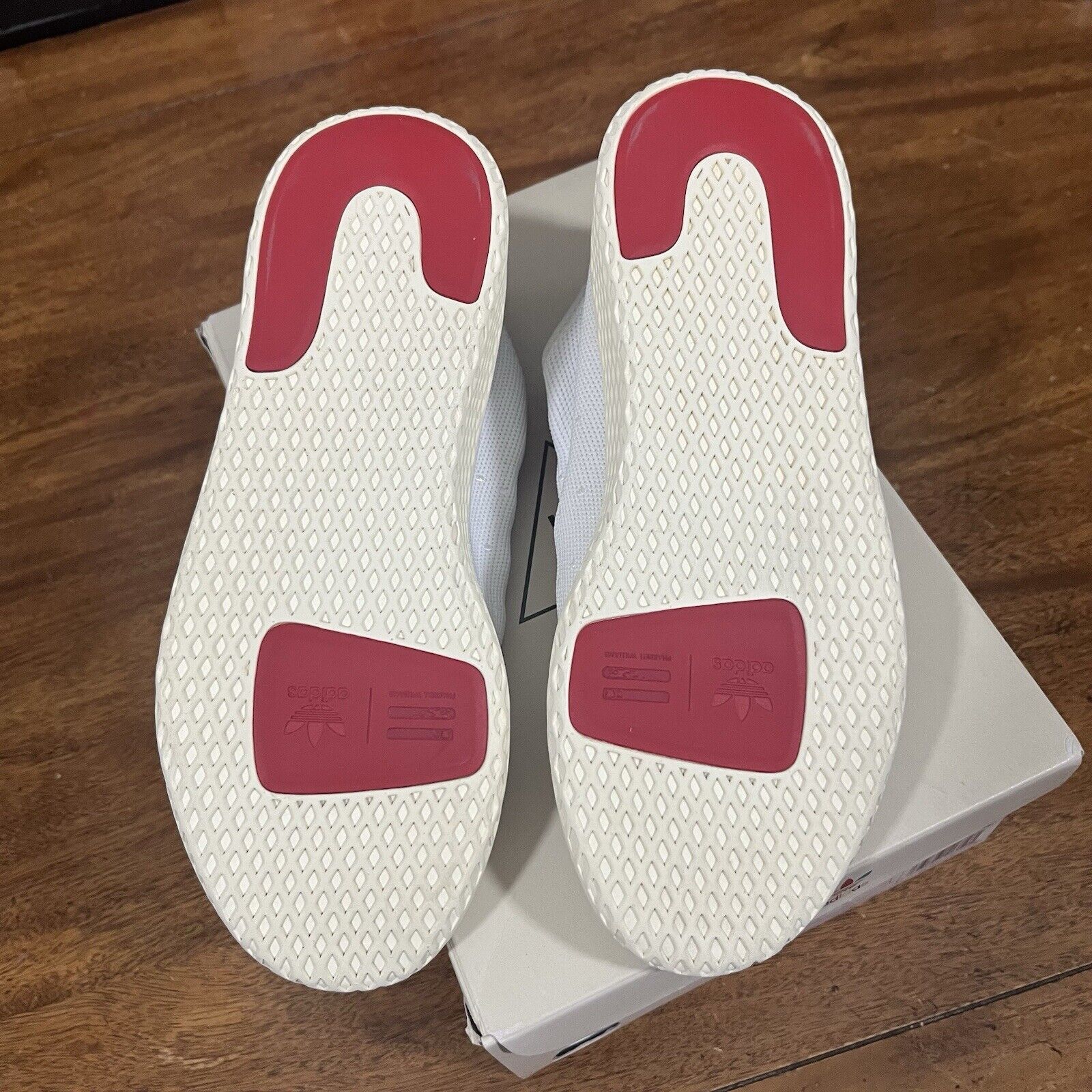 Adidas SZ 5.5, 7 Wmns - adidas HUMAN MADE x Tennis Hu Love Pharell Size US 7 / IT 37 - 6 Thumbnail