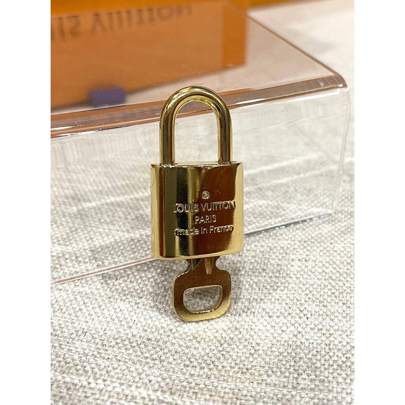 Louis Vuitton Gold Brass Lock and Key Set #328