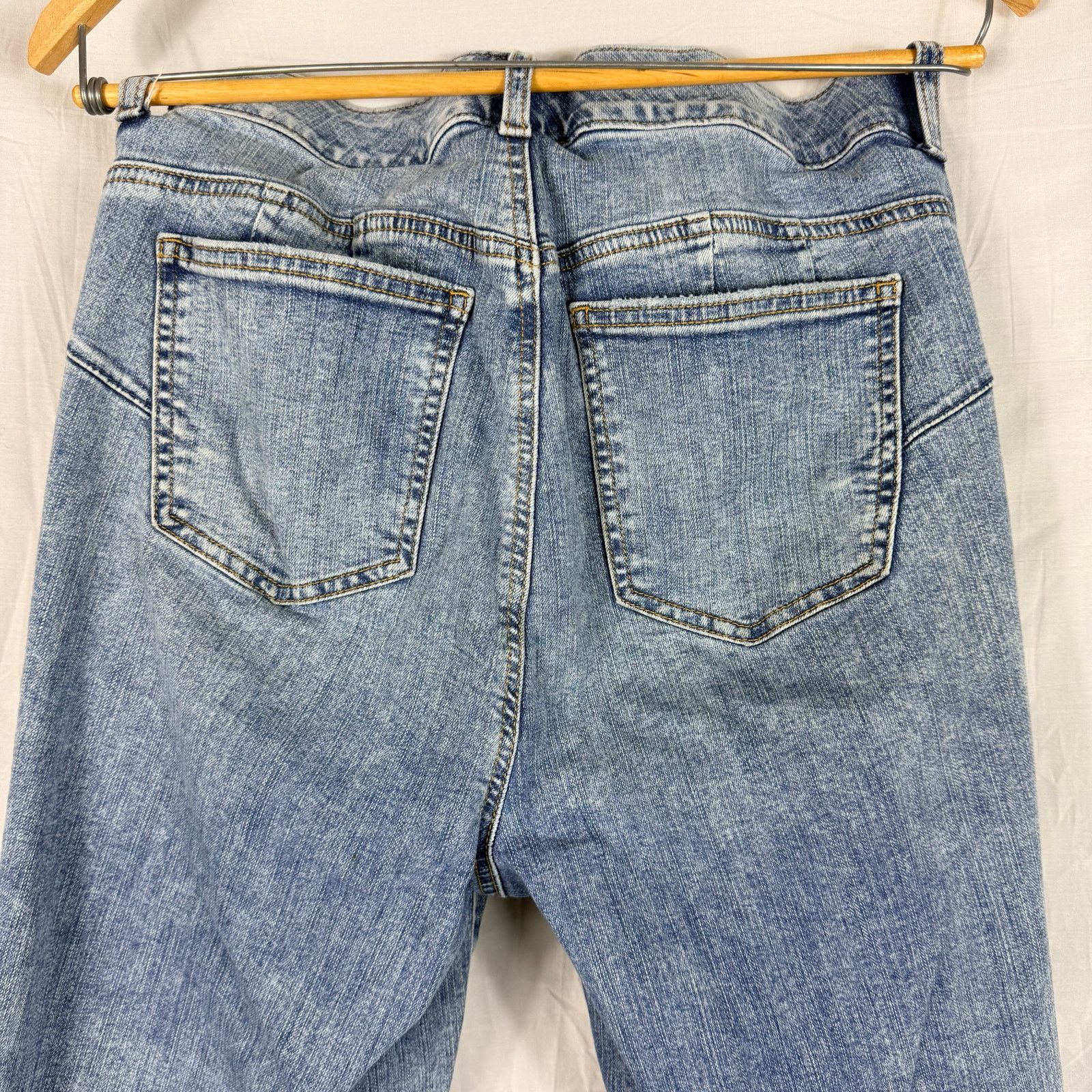 Other Torrid Bombshell Flare Jeans 12R High Rise Light Wash Size 34" / US 12 / IT 48 - 8 Thumbnail