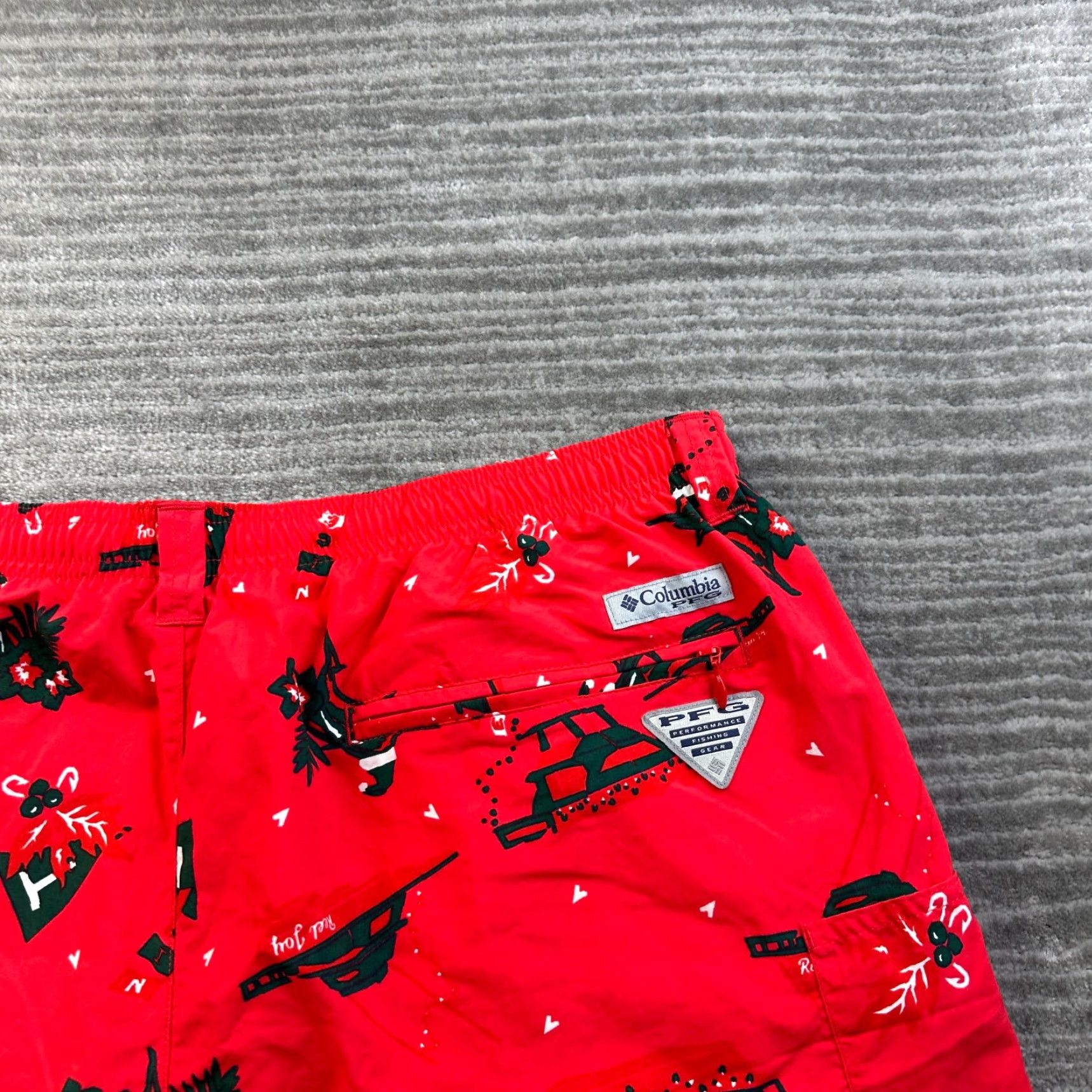 Vintage Columbia PFG Shorts Mens Extra Large Red Christmas Festive Holiday Fishing Size US 36 / EU 52 - 3 Thumbnail