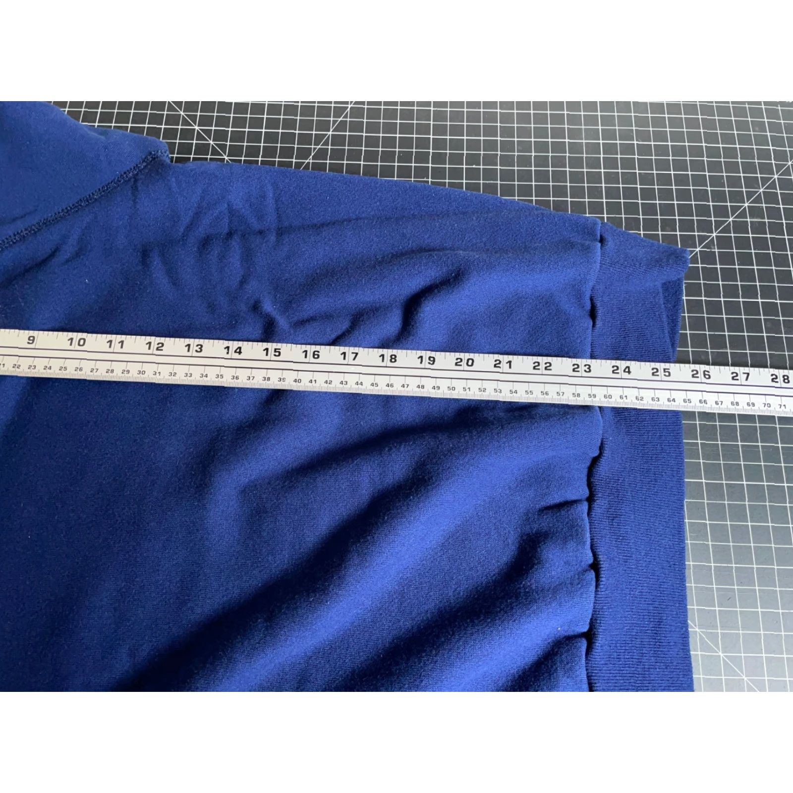Tultex VINTAGE Tultex Sweatshirt Raglan Sleeve Dark Blue 80s Repurposed Medium Adult Mens Raglan Sleeve Size US M / EU 48-50 / 2 - 6 Thumbnail