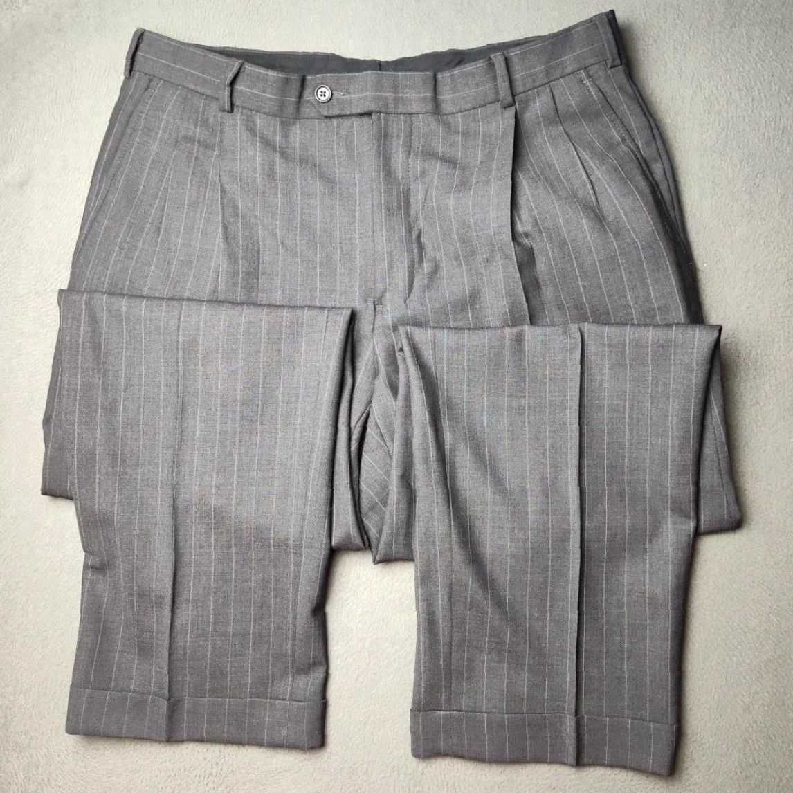 Brooks Brothers Pants Mens 36x29 Gray Wool Spandex Pleated Dress Pants Suit Wool Blend Regular Straight Dress Shirt?