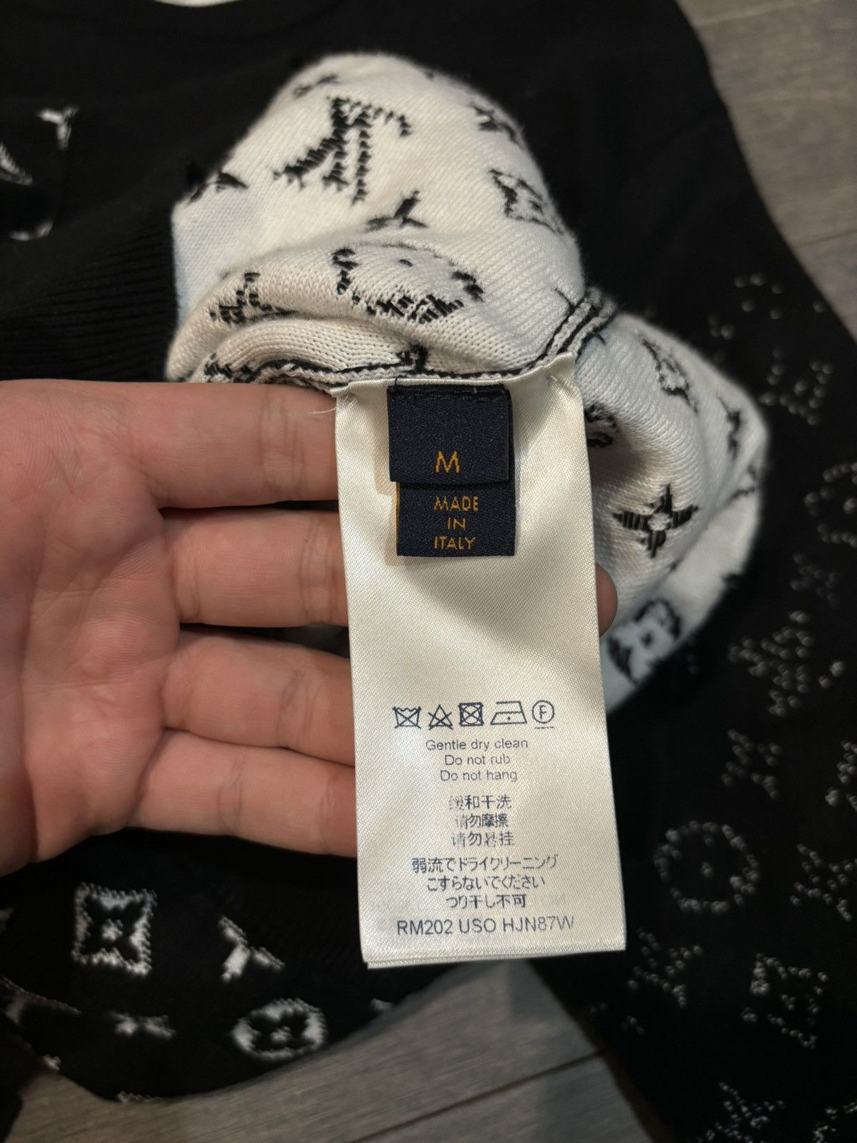 Louis Vuitton LV Monogram Crewneck Medium Size US M / EU 48-50 / 2 - 3 Thumbnail