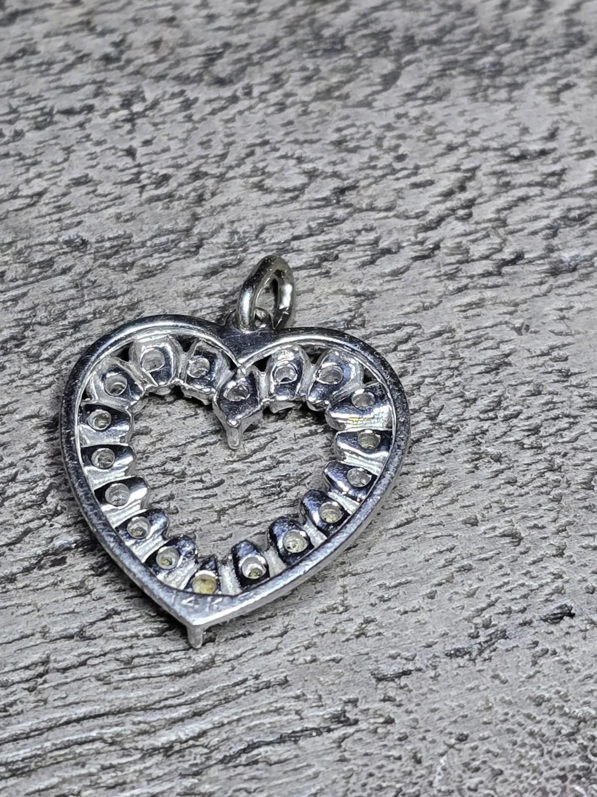 The Unbranded Brand 14k White Gold Diamond Open Heart Pendant 18 Stone Size ONE SIZE - 2 Thumbnail