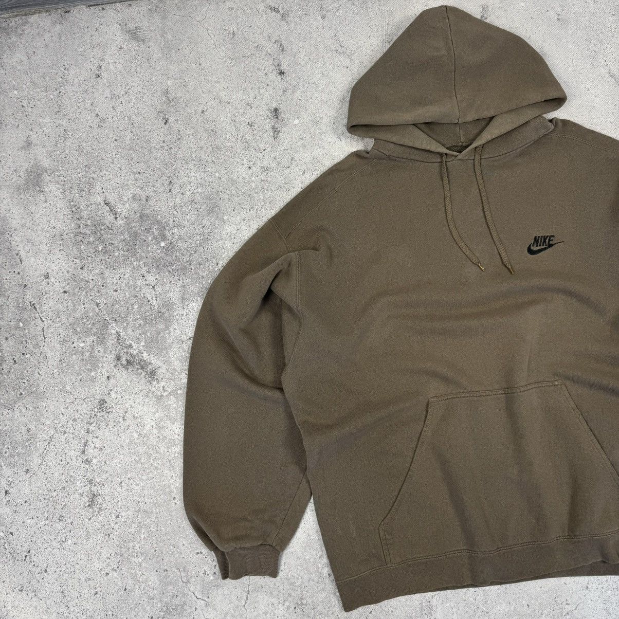 Nike × Vintage Vintage Nike 90s Swoosh Brown Oversized Hoodie Size US XL / EU 56 / 4 - 4 Thumbnail