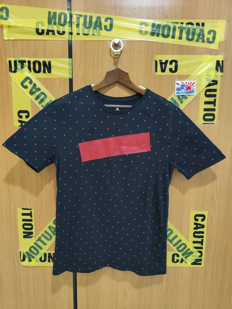 Jordan Brand Jordan Brand × Nike × Streetwear Jordan 1 banned t shirt Size US L / EU 52-54 / 3 - 1 Thumbnail