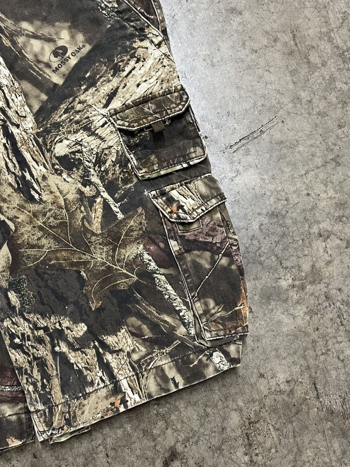 Realtree × Vintage Realtree camo cargo shorts jorts skater streetwear hype rare Size US 36 / EU 52 - 5 Thumbnail