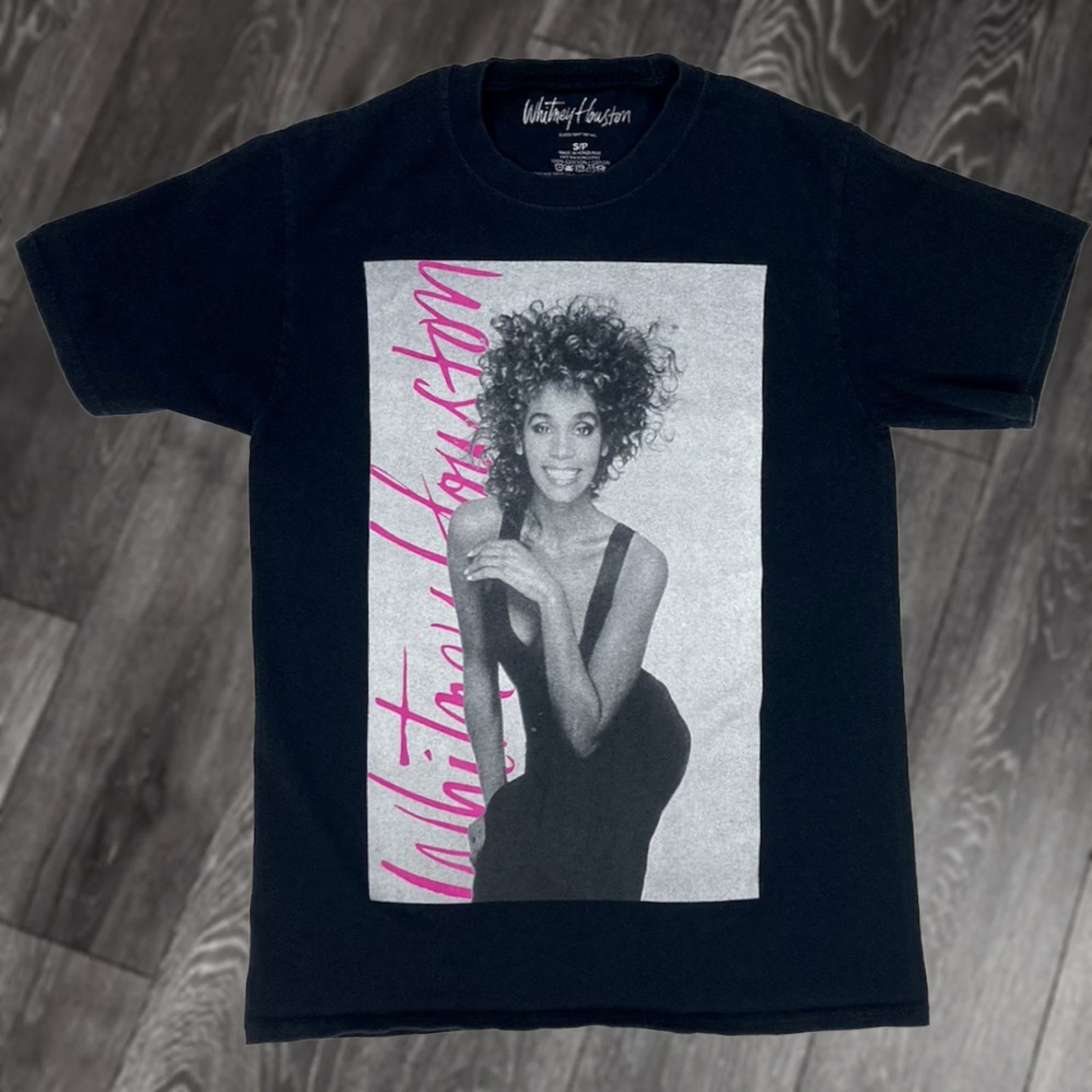 Vintage Whitney Houston T-Shirt Women Small Black Short Sleeve Retro Music Size S / US 4 / IT 40 - 1 Thumbnail