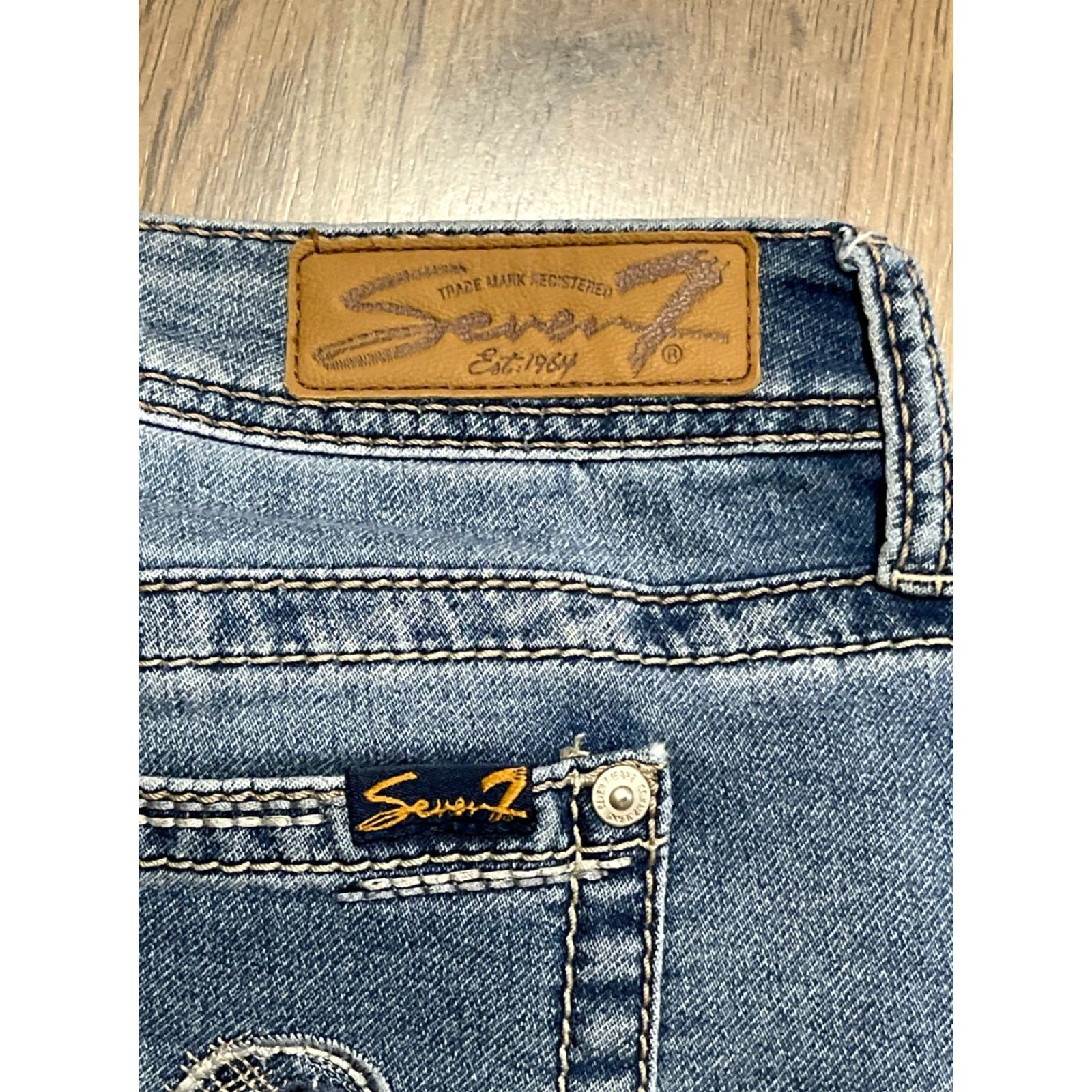 Vintage Seven7 Shorts Women Size 8 Blue Denim Pockets Cut-Off Modern Womens Size 30" / US 8 / IT 44 - 3 Thumbnail
