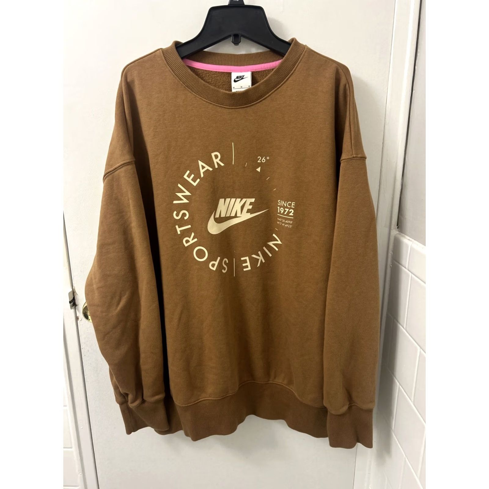 Nike Nike Crewneck Women Medium Brown Sports Utility Sweatshirt Pullover FD4234-270 Size M / US 6-8 / IT 42-44 - 2 Thumbnail