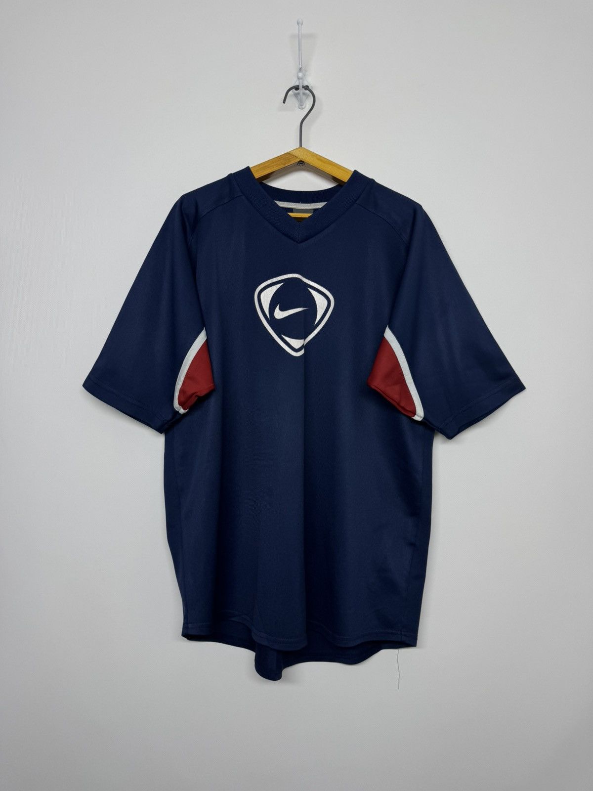 Nike Vintage Y2k Nike Big Swoosh streetwear t-shirts 90’s Size US M / EU 48-50 / 2 - 2 Thumbnail