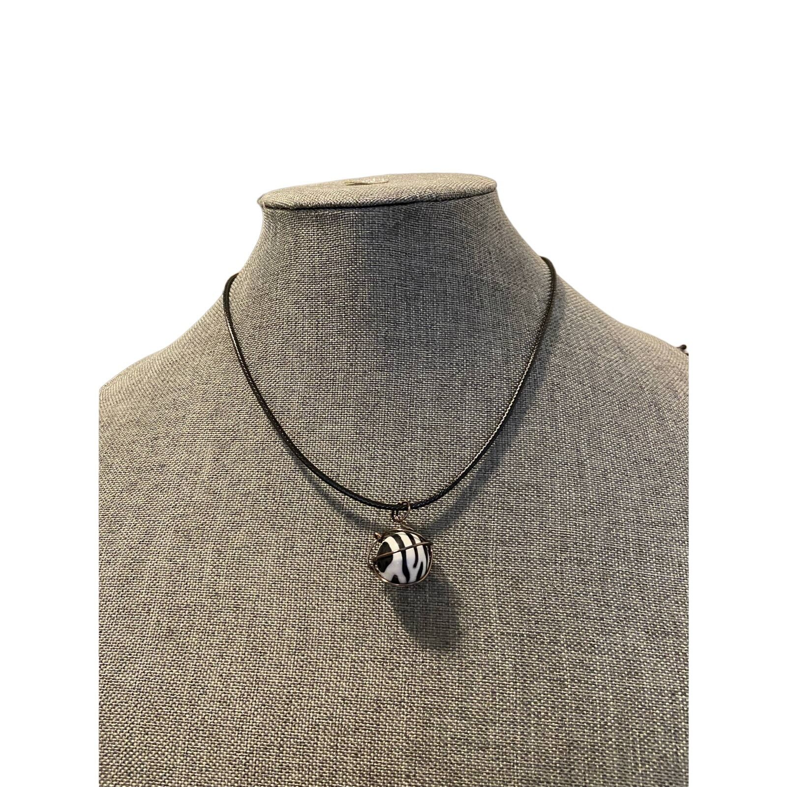 Handmade black and white striped round pendant necklace Size ONE SIZE - 1 Thumbnail