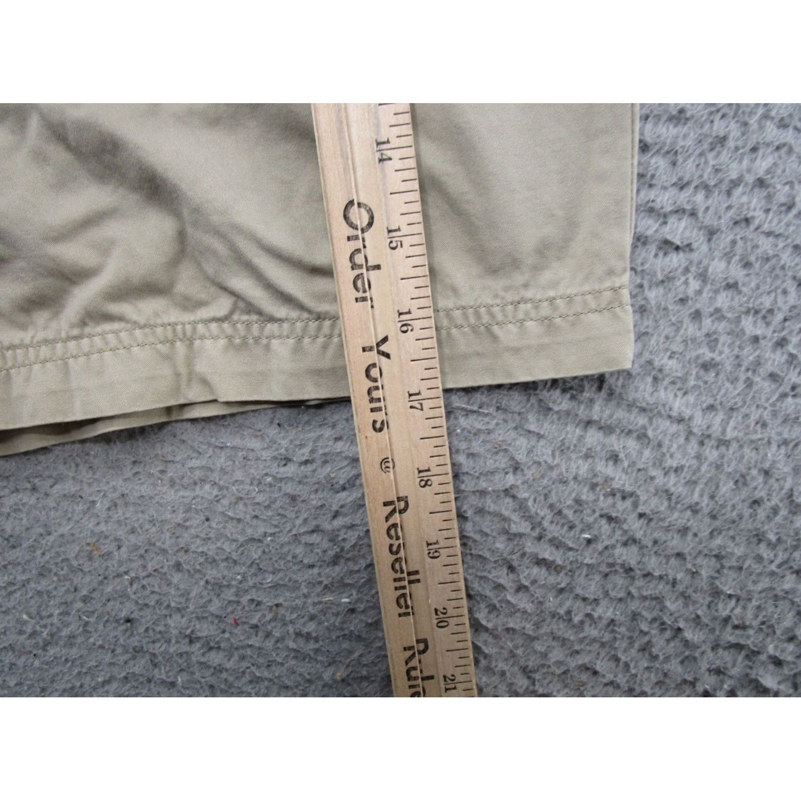 Vintage Woolrich Womens 4 Beige Pleated Hiking High Rise Mom Shorts Outdoor Khaki Size 27" / US 4 / IT 40 - 6 Thumbnail
