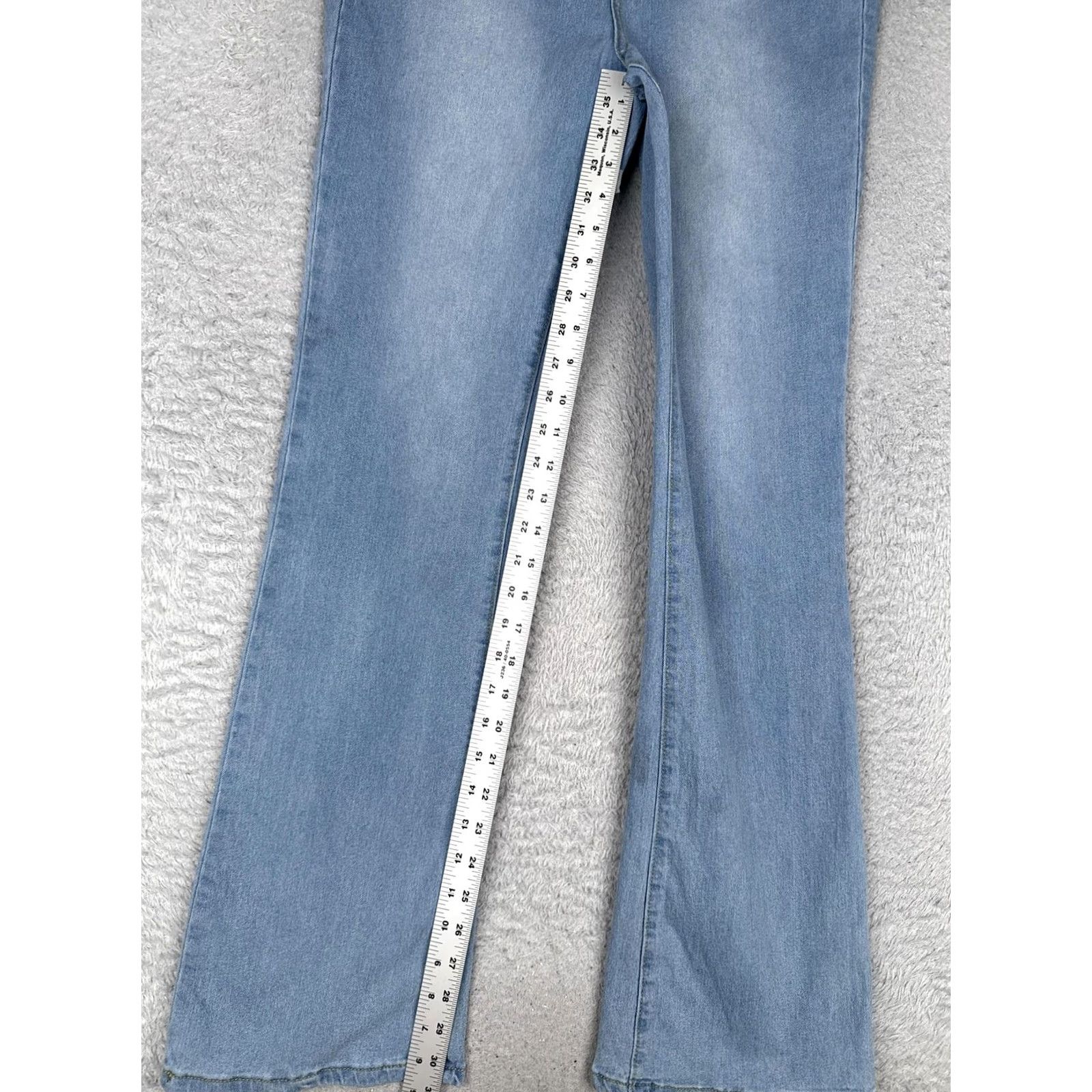 Boohoo Boohoo Jeans Women Flare High Rise Regular 8 Light Blue Denim 26x31 Regular Fit 5-Pocket Zipper Button 31 Inseam Size 30" / US 8 / IT 44 - 7 Thumbnail
