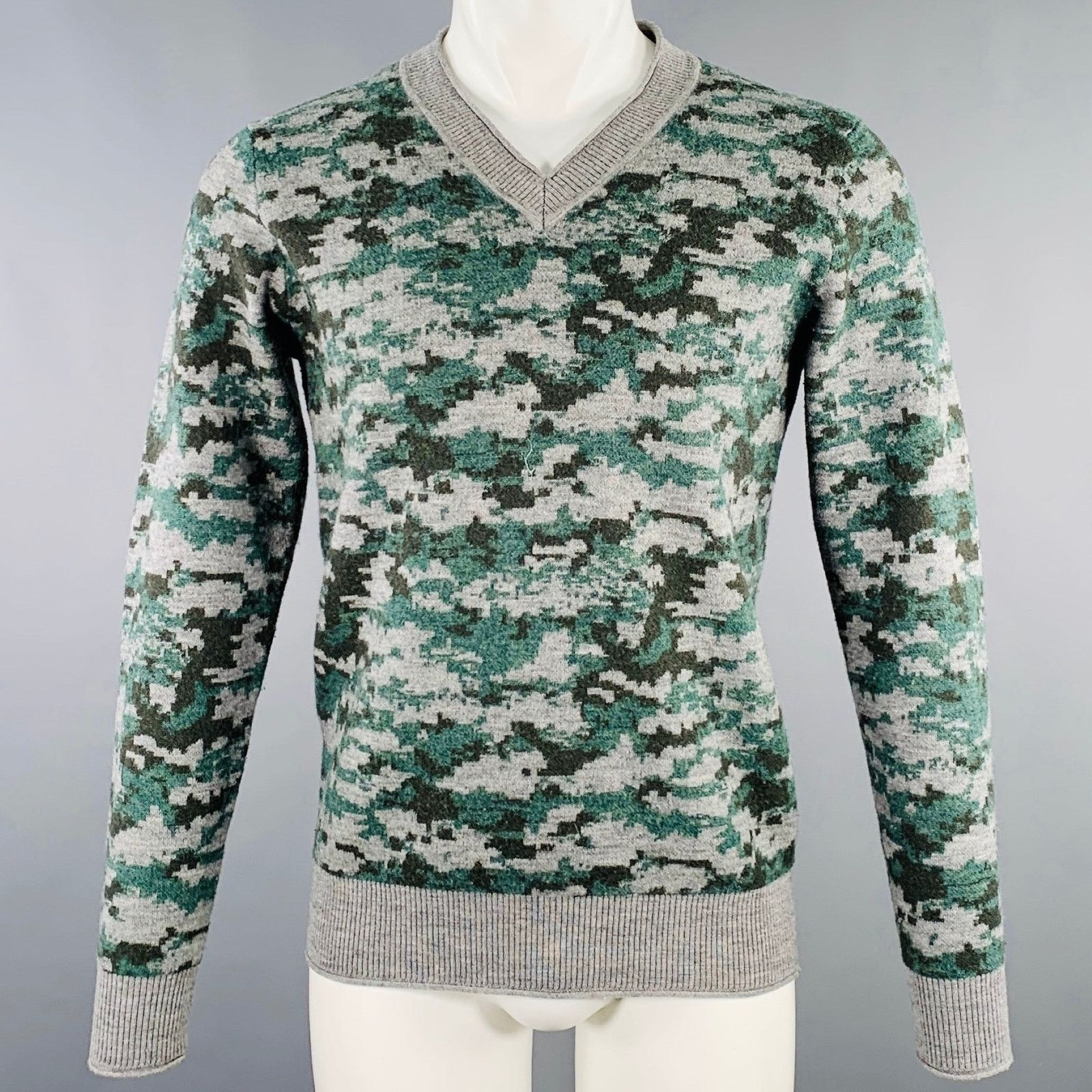 Other ESTNATION Size M Grey Green Camouflage Wool V-Neck Sweater Size US M / EU 48-50 / 2 - 1 Thumbnail