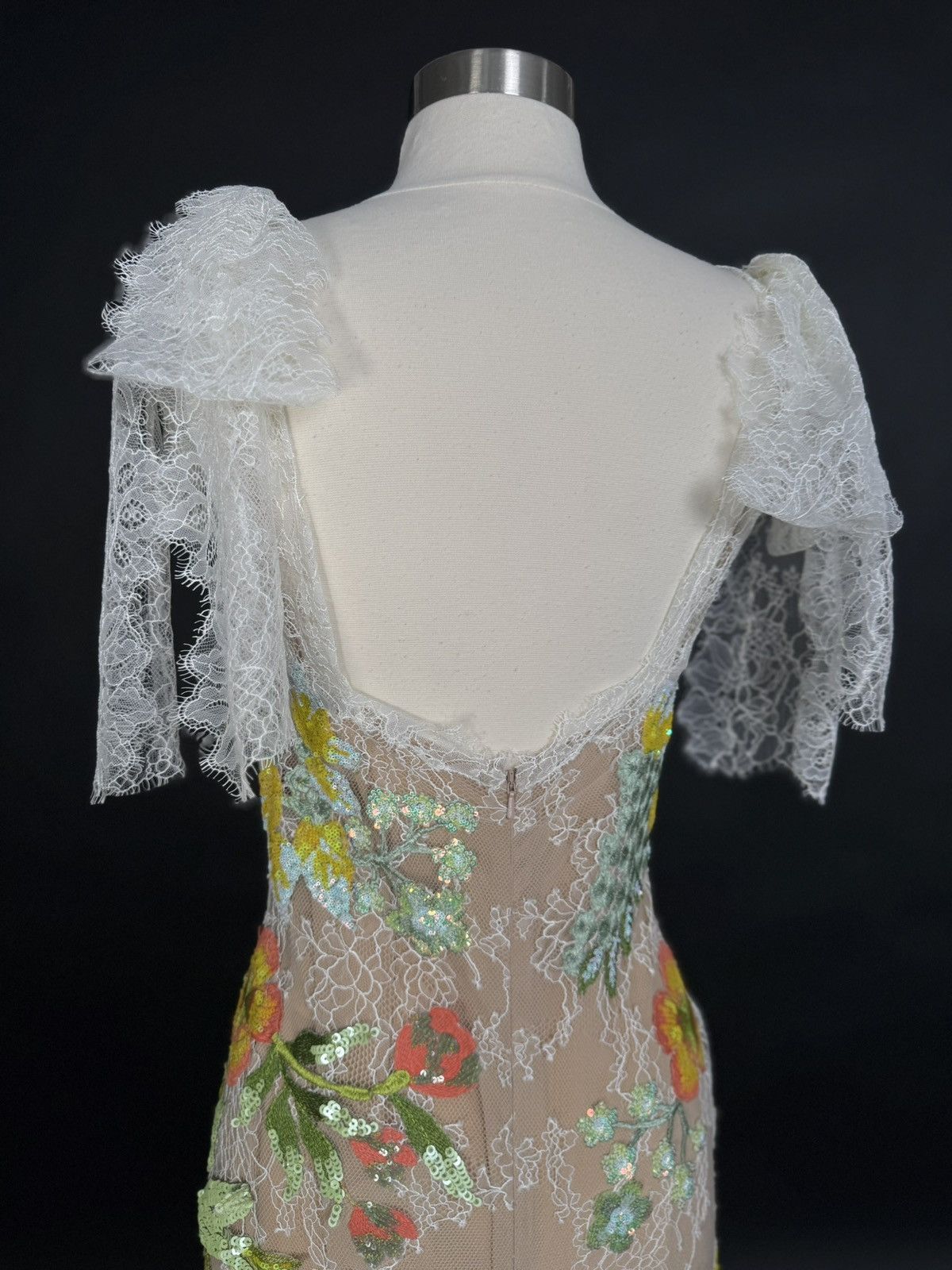 Other Brand New US 8 Elie Saab Lace Gown with Floral Appliques Size M / US 6-8 / IT 42-44 - 7 Thumbnail