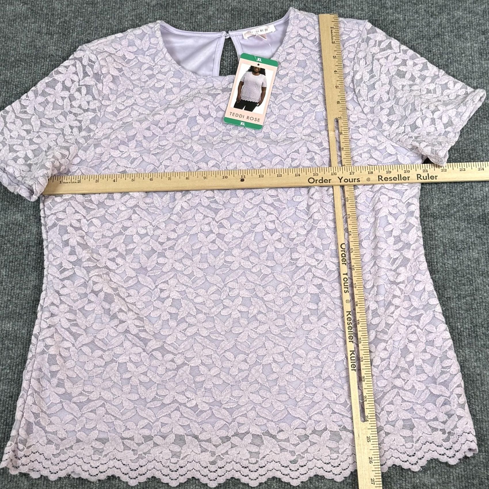 Vintage Teddi Rose Shirt Womens XL Purple Lace Floral Short Sleeve Blouse Top with Scallop Edge, Keyhole Back, Lined, Crew Neck, Polyester/Nylon/Spandex Size XL / US 12-14 / IT 48-50 - 4 Thumbnail