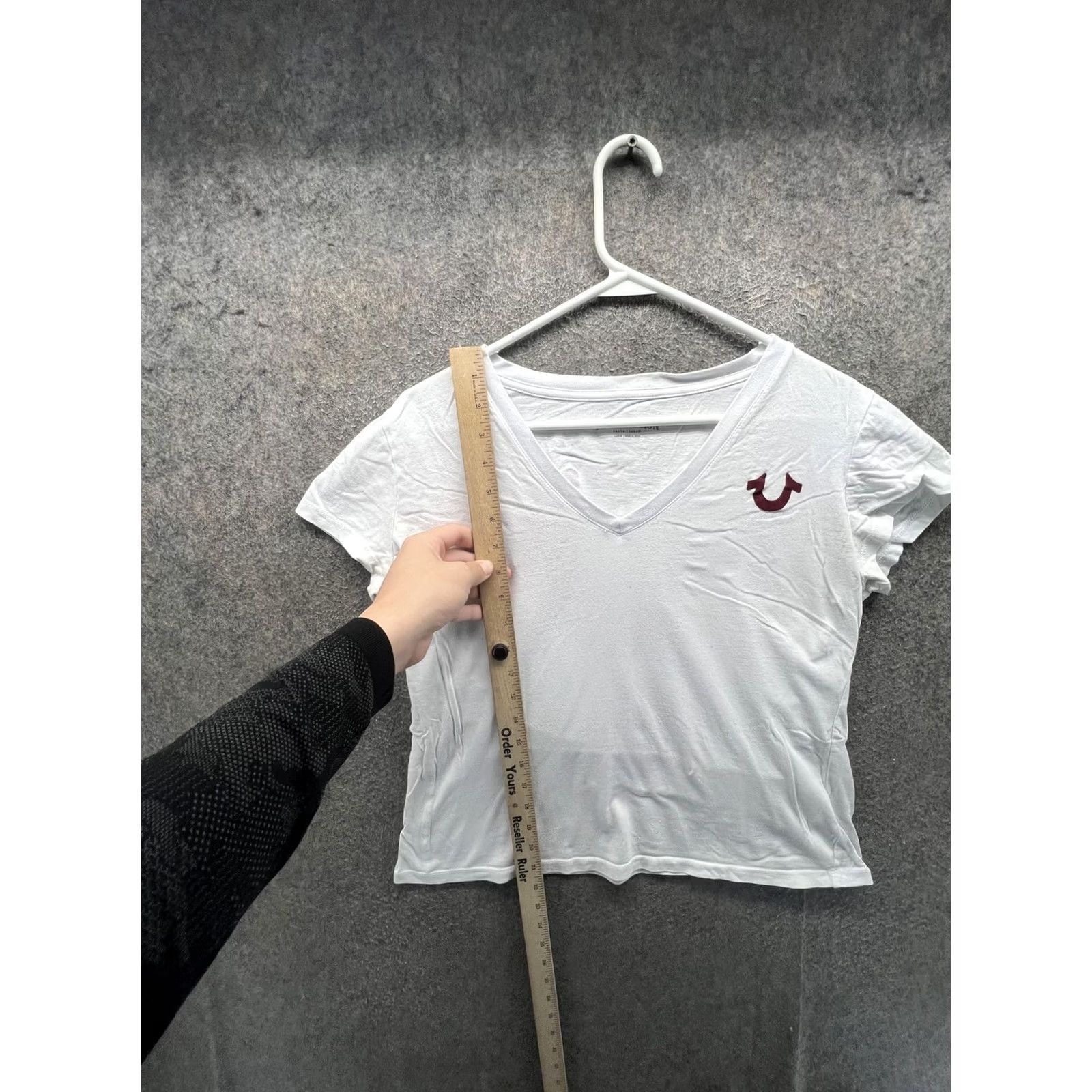 True Religion VINTAGE? No — True Religion Shirt Womens Large White V Neck Logo Short Sleeve Jersey Top Size L / US 10 / IT 46 - 3 Thumbnail