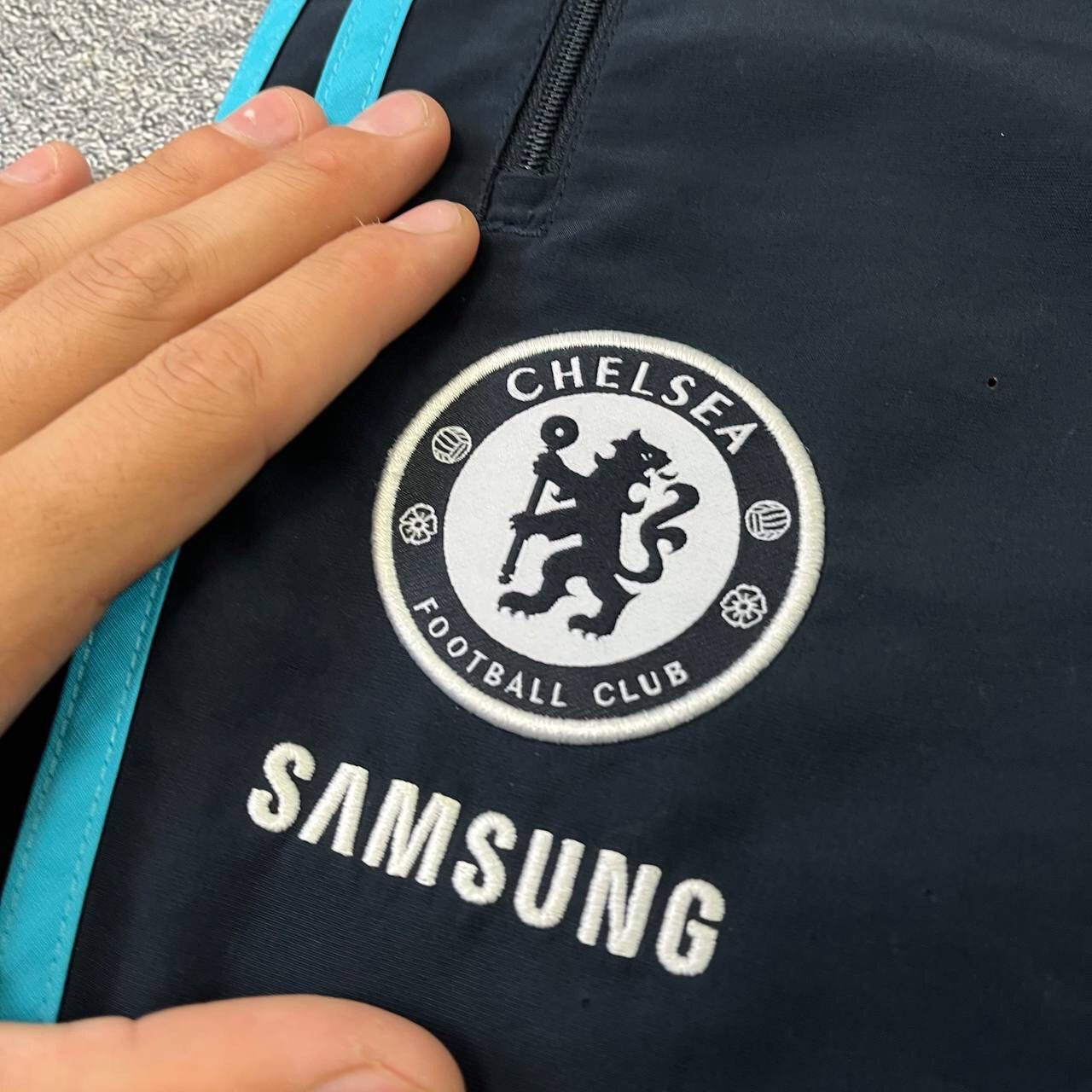 Adidas Vintage Adidas 2013/2014 Chelsea Football Nylon Track Top Size US 33 - 10 Thumbnail