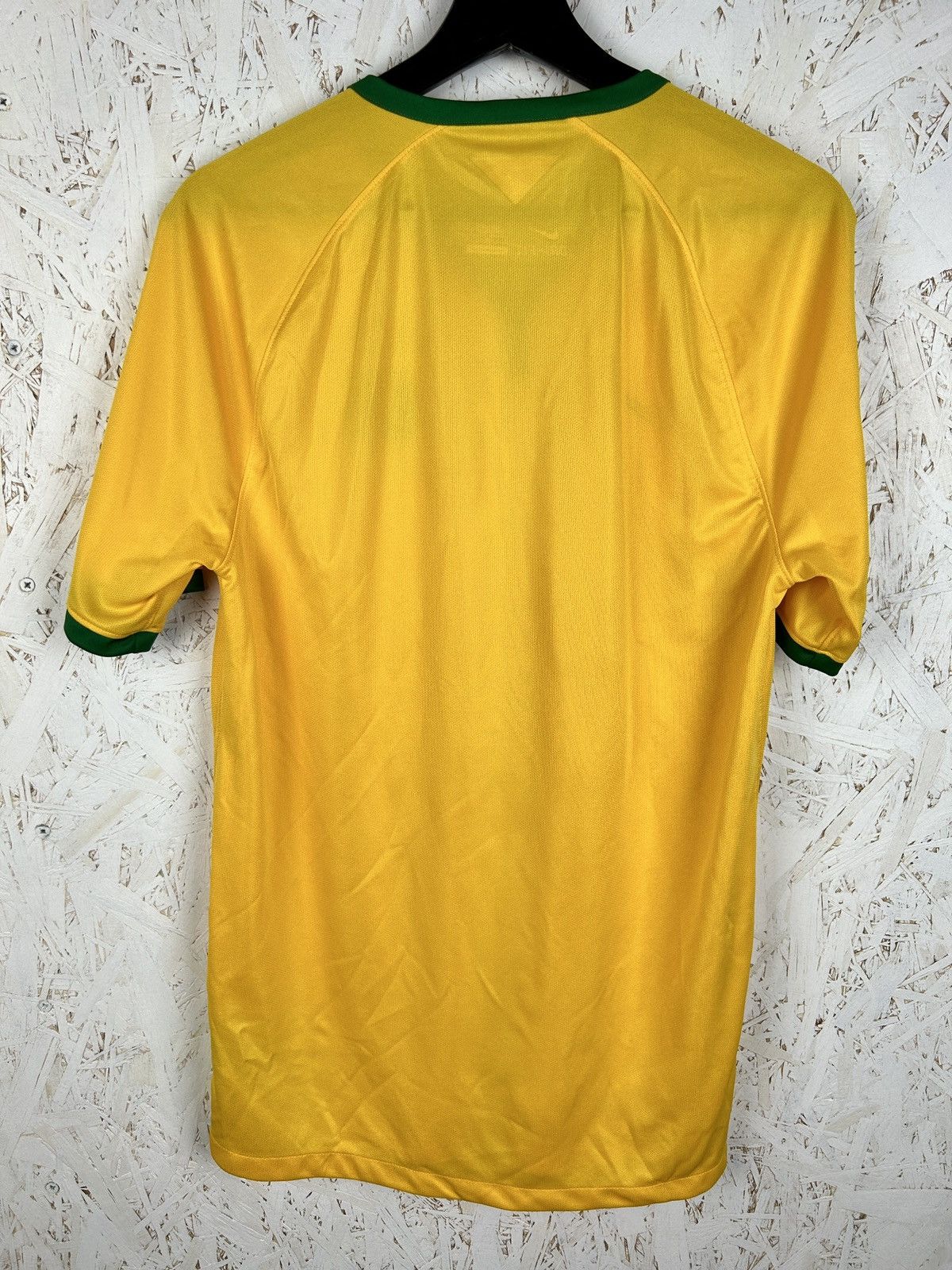 Nike Nike Brazil CBF 2014 Home World Cup Soccer Jersey Yellow M Size US M / EU 48-50 / 2 - 6 Thumbnail