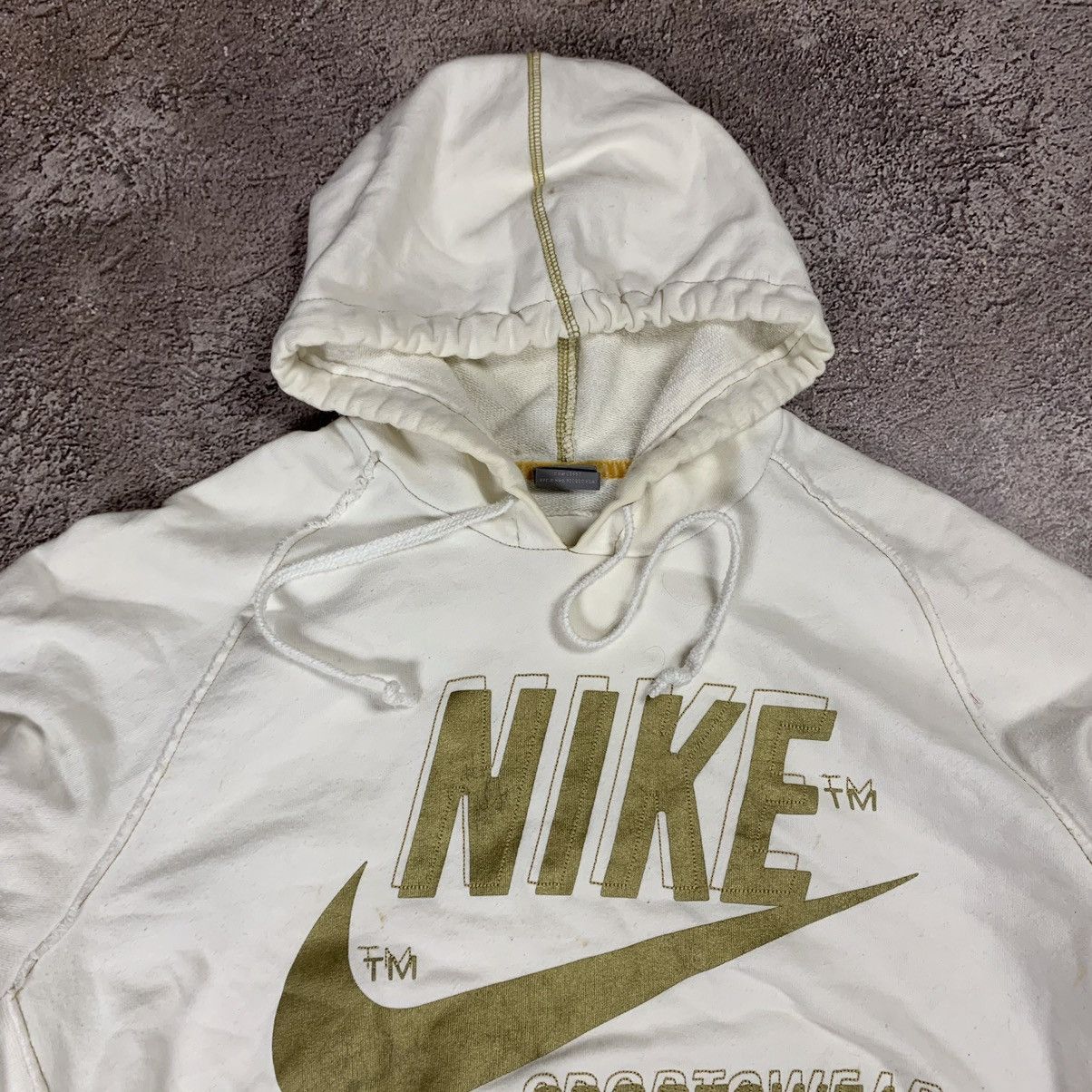 Vintage Vintage 90s Nike Gold Swoosh Hoodie Streetwear Y2K Boxy L Size US L / EU 52-54 / 3 - 3 Thumbnail