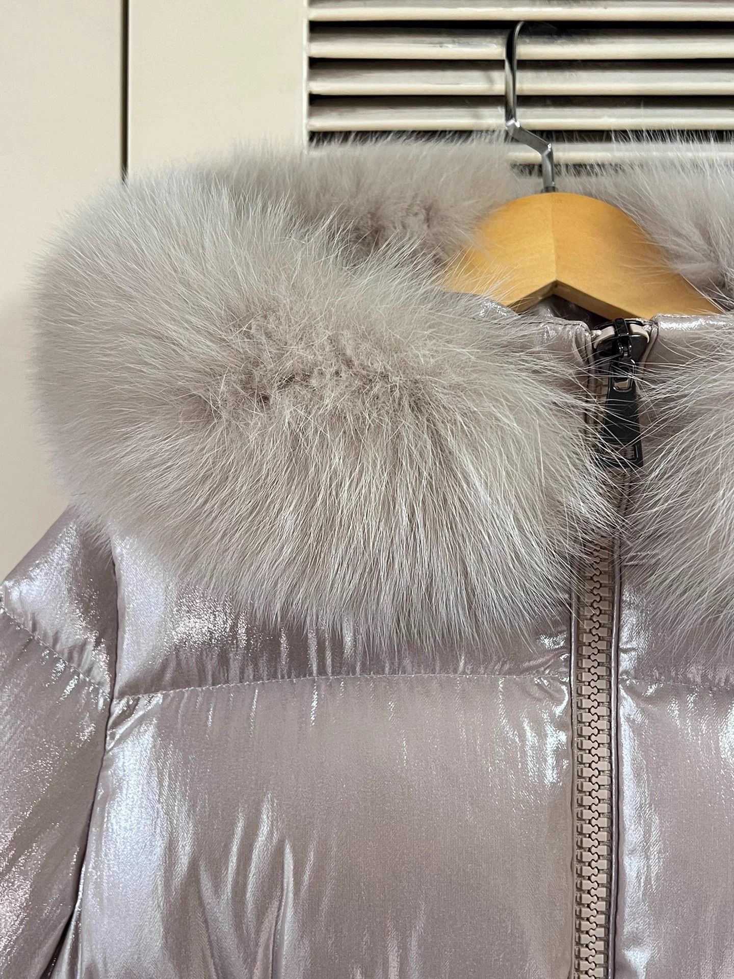 Moncler Moncler Women's Fox Fur Hooded Pearly Down Coat 0 Size XS / US 0-2 / IT 36-38 - 4 Thumbnail
