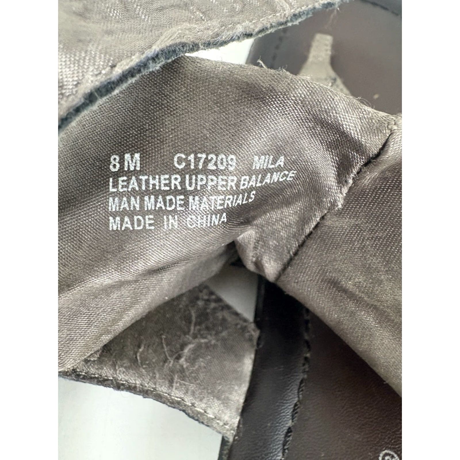 Vintage MIA Silver Leather Thong Flats Women Size 8M City, Casual, Party, Workwear Size US 8 / IT 38 - 6 Thumbnail