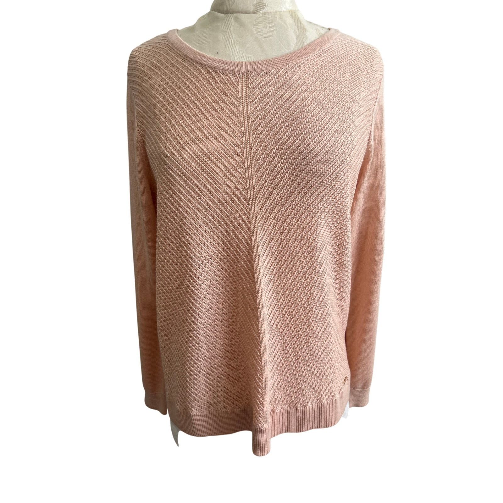 Calvin Klein Calvin Klein Peach Chevron Layered Knit Sweater Medium Size M / US 6-8 / IT 42-44 - 1 Thumbnail