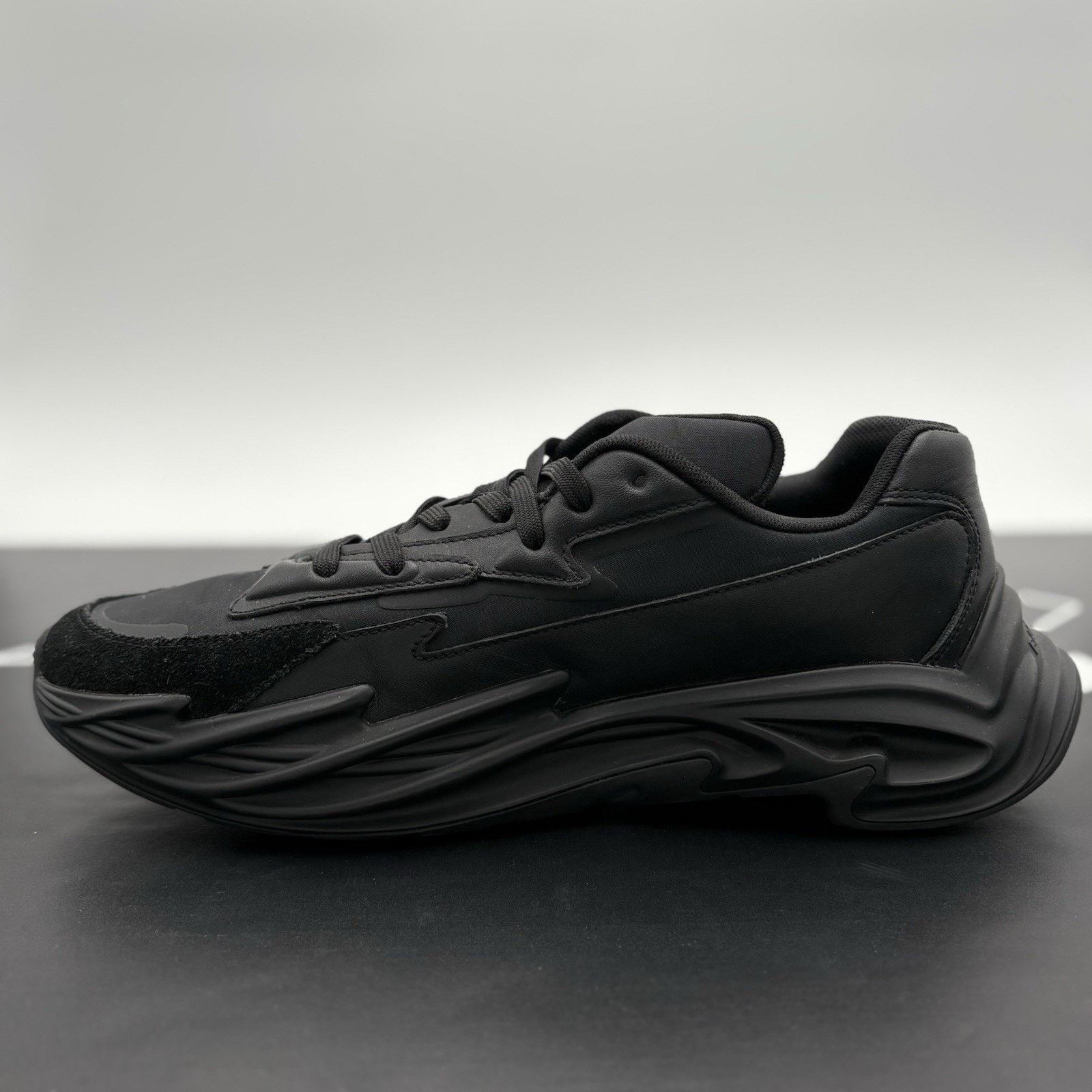 Balmain Balmain Run Row Sneaker ' Black ' | SUPER CLEAN! Size US 9 / EU 42 - 4 Thumbnail
