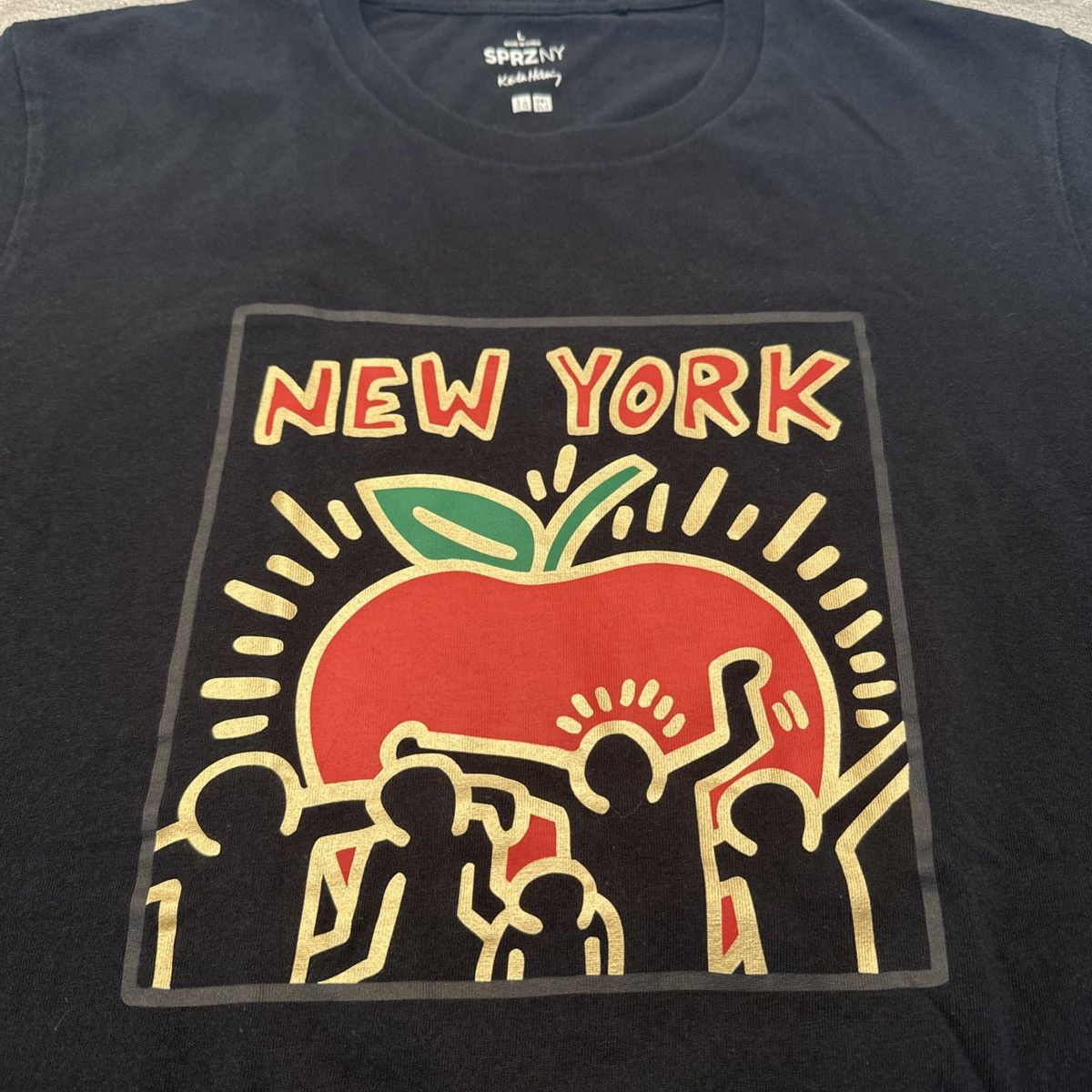Keith Haring × Uniqlo Uniqlo Keith Haring Sprz American Art T Shirt Rare Big Apple Size US L / EU 52-54 / 3 - 2 Thumbnail