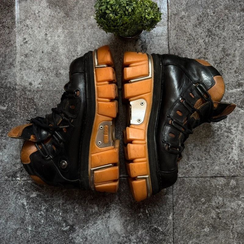 New Rock M.382 Terminator E-14 Ankle Boot Goth Orange in Black, Men's (Size 11) — image 2 of 6