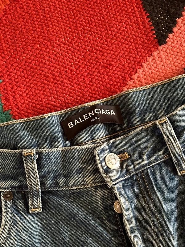 Balenciaga Balenciaga ripped knee jeans Size US 33 - 2 Thumbnail