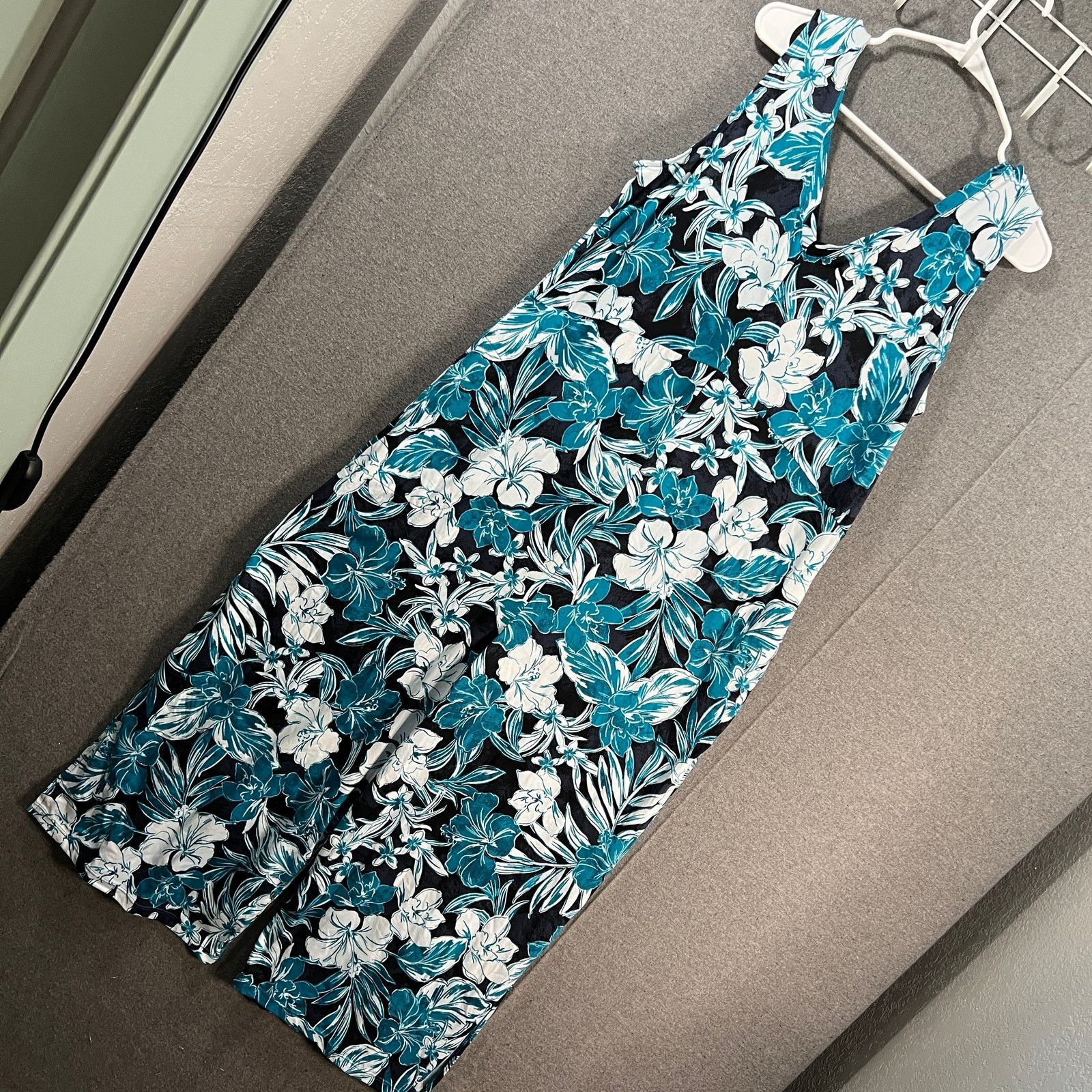 Other AnyBody Tall Lozy Knit Luxe V-Neck Gaucho Jumpsuit Tura Flo Size L / US 10 / IT 46 - 3 Thumbnail