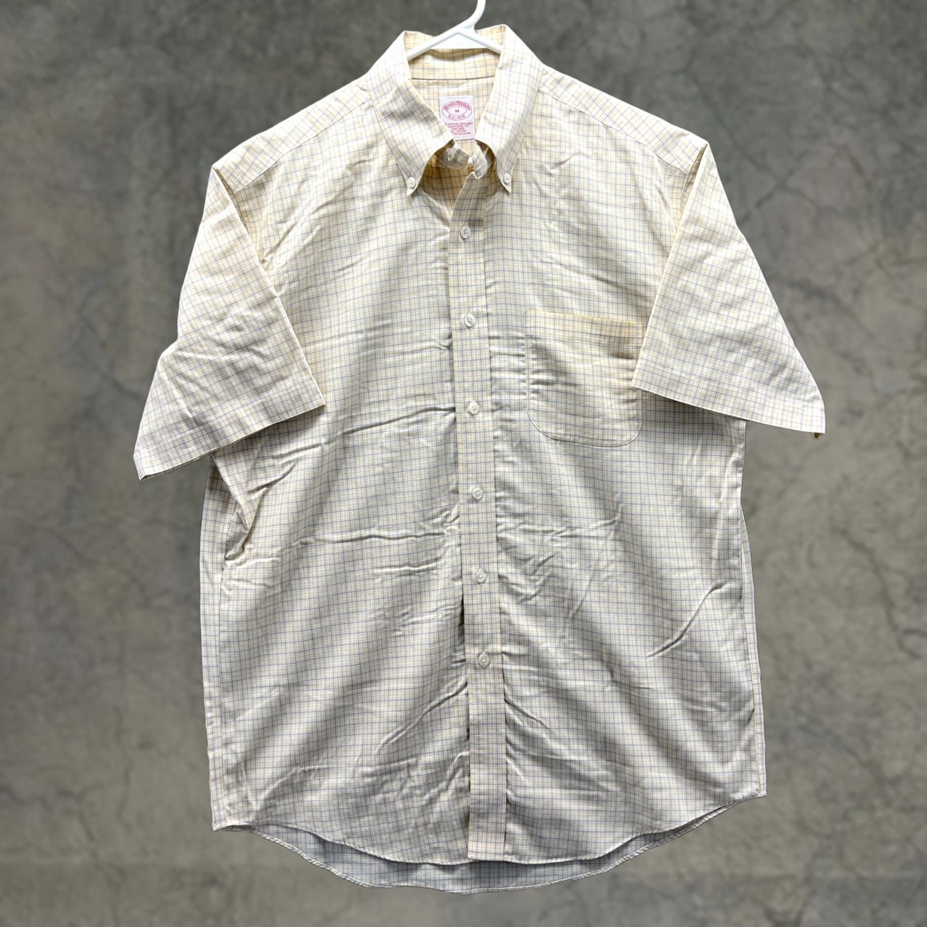 Brooks Brothers Brooks Brothers Shirt Mens M Yellow Plaid Short Sleeve Button Front Collar Down Non-Iron Pocket Classic Fit Regular Size M Boys? No Size US M / EU 48-50 / 2 - 1 Thumbnail