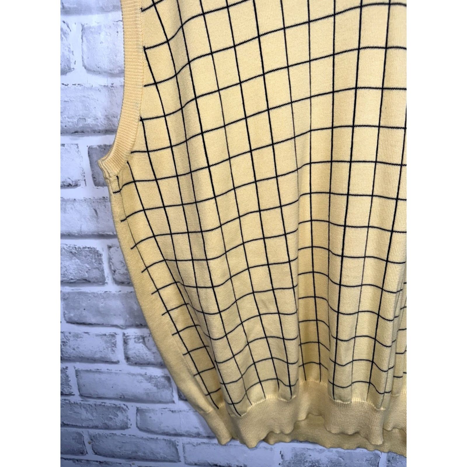 Brooks Brothers Brooks Brothers Sweater Vest Pima Cotton Yellow Plaid V-Neck XL Mens Size Regular Sleeveless Knit Shirt Size US XL / EU 56 / 4 - 4 Thumbnail
