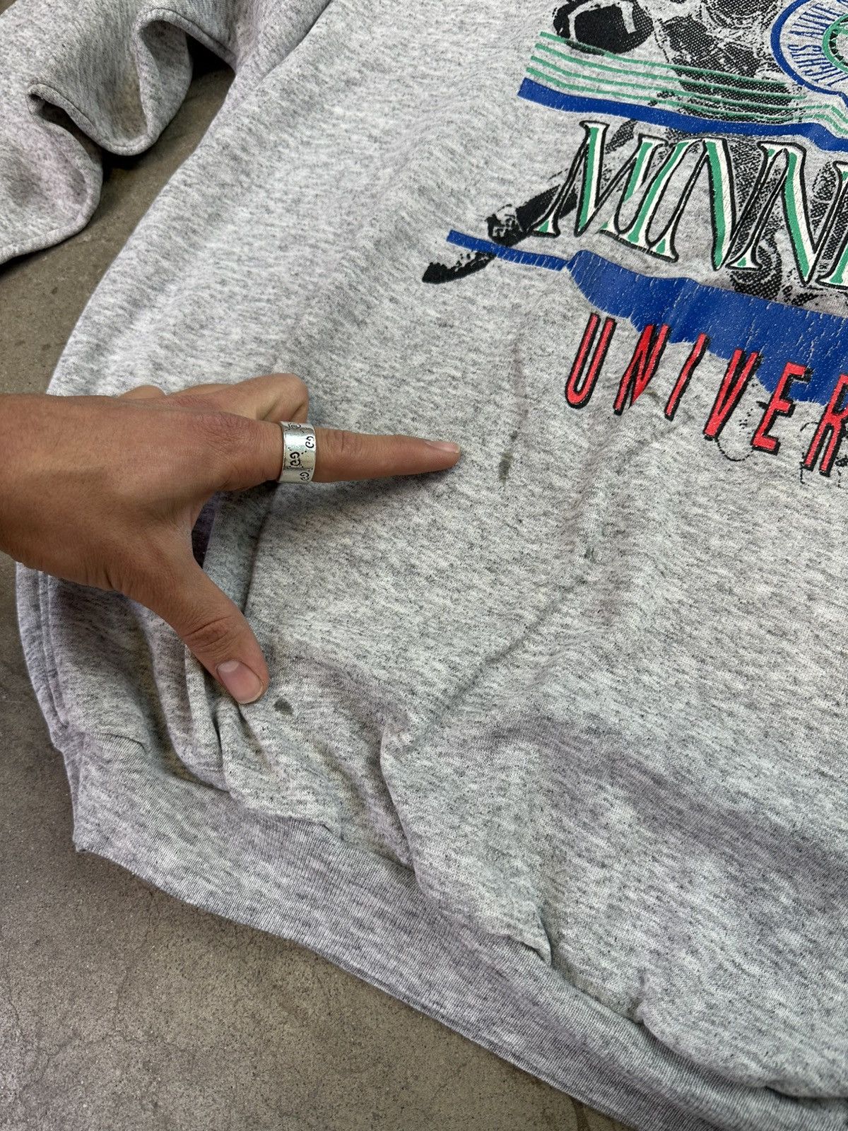 Vintage vintage 90s minnesota university collegiate crewneck medium Size US M / EU 48-50 / 2 - 7 Thumbnail