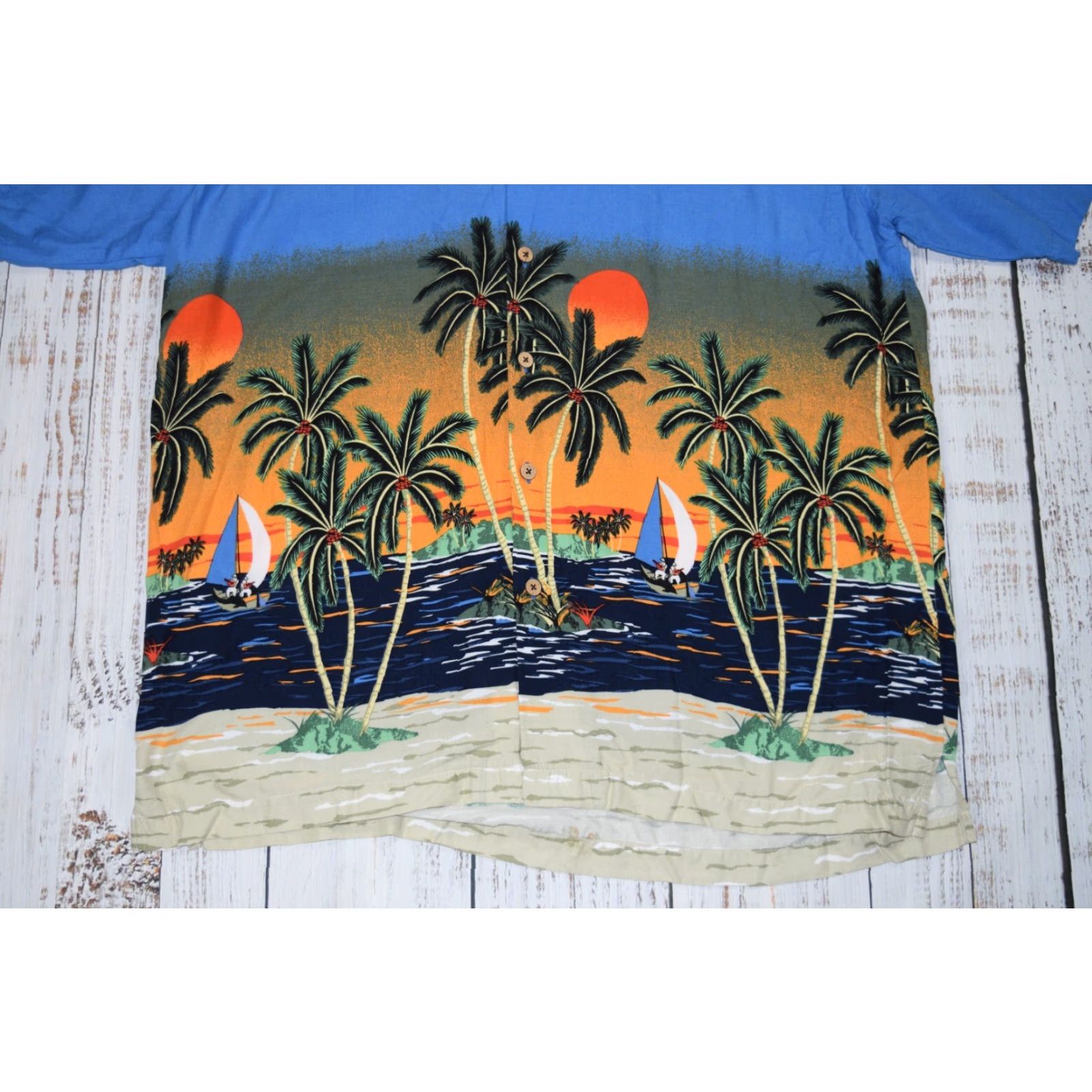Cherokee VTG Cherokee Waikiki Wear Hawaiian Shirt Mens Large Sun Set Surf 100% Rayon Blue Floral Short Sleeve Button-Up Collared 90s Theme Size US L / EU 52-54 / 3 - 3 Thumbnail
