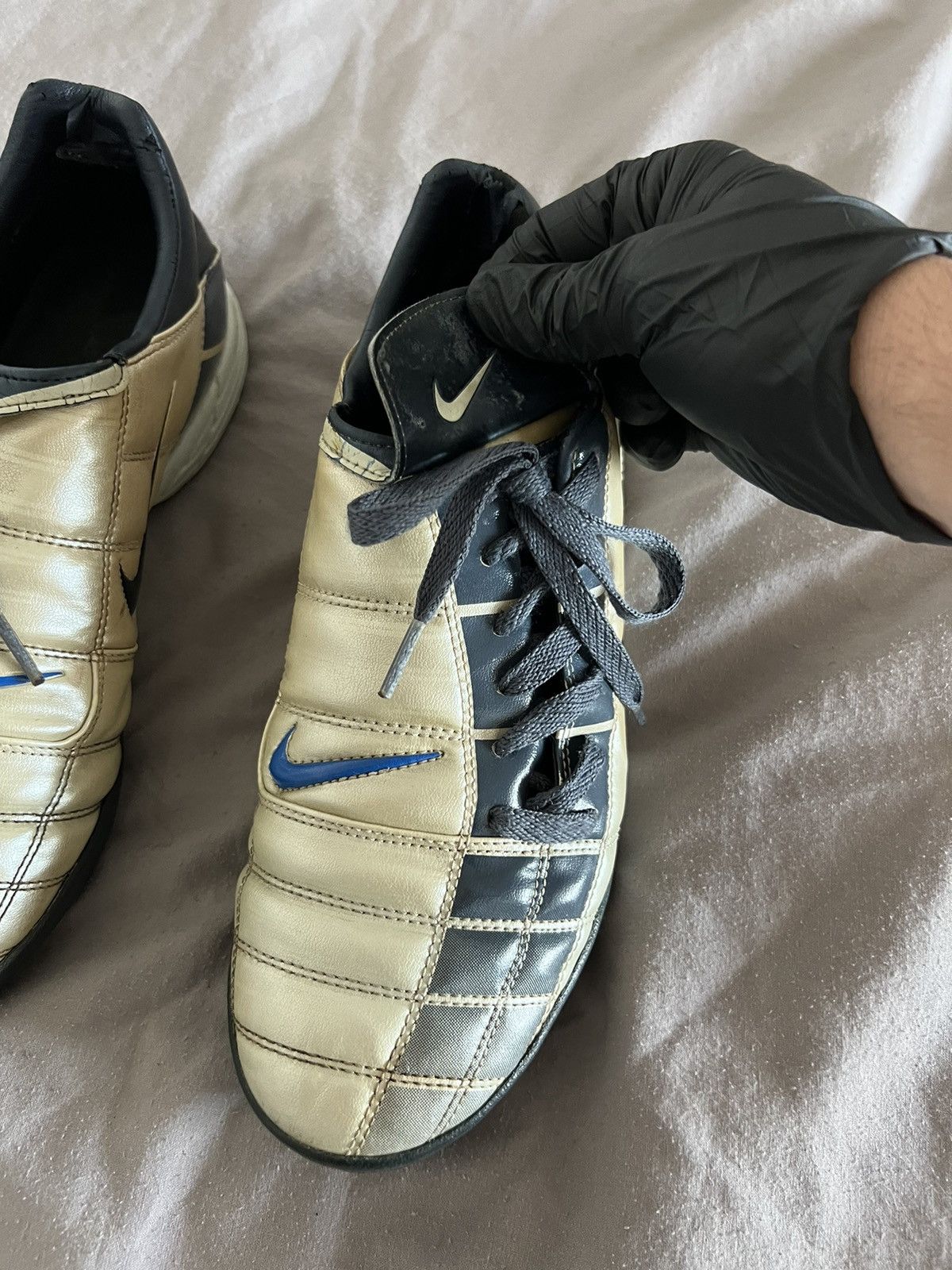 Nike Vintage Nike Total 90 Cleats Sneakers Soccer Boots US 00’s Size US 8 / EU 41 - 12 Thumbnail
