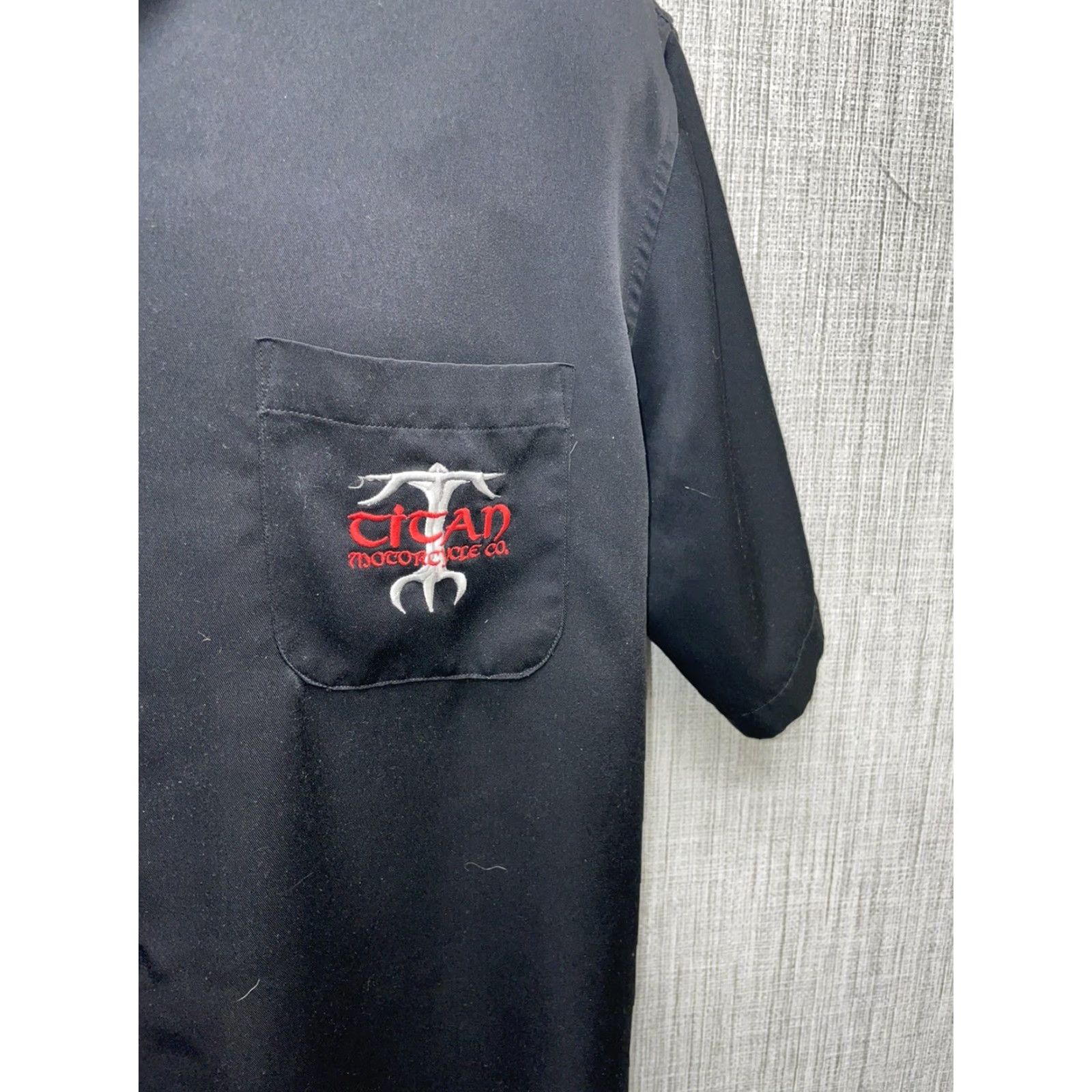 Vintage DragonFly Button-Down Shirt Mens M Black 100% Polyester Short Sleeve Shirt Size US M / EU 48-50 / 2 - 3 Thumbnail