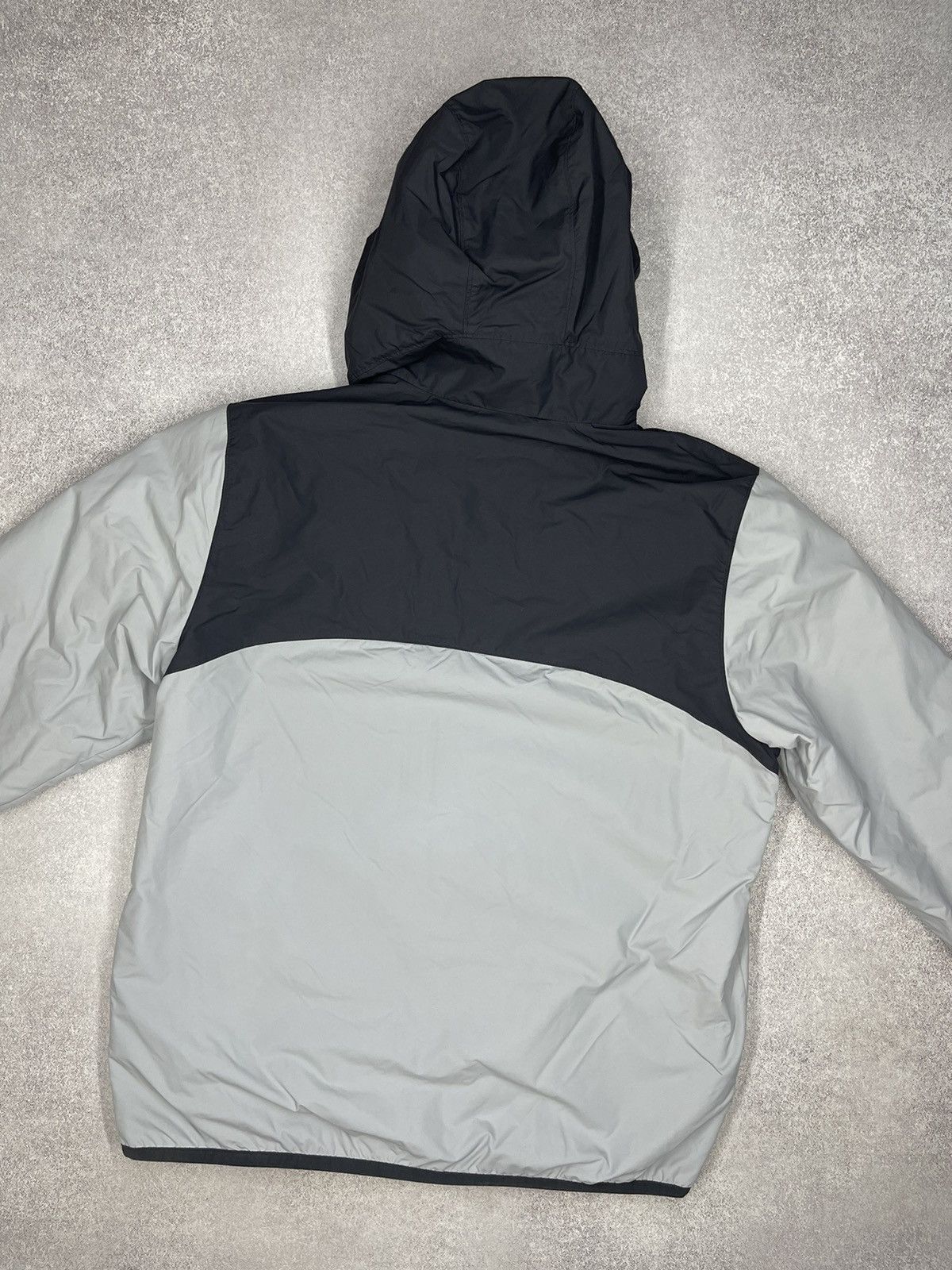 Nike Vintage Nike Athletic Nylon Jacket Basic Logo Swoosh Y2K TN Size US L / EU 52-54 / 3 - 6 Thumbnail