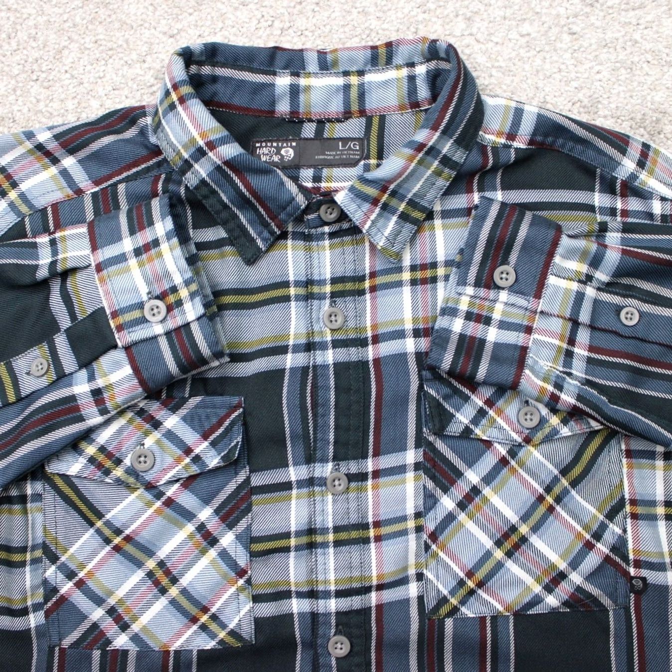Mountain Hardwear Mountain Hardwear Shirt Mens Large Trekkin Flannel Long Sleeve Button-Up Plaid Green Cotton Polyester Casual Workwear Outdoors Size US L / EU 52-54 / 3 - 2 Thumbnail