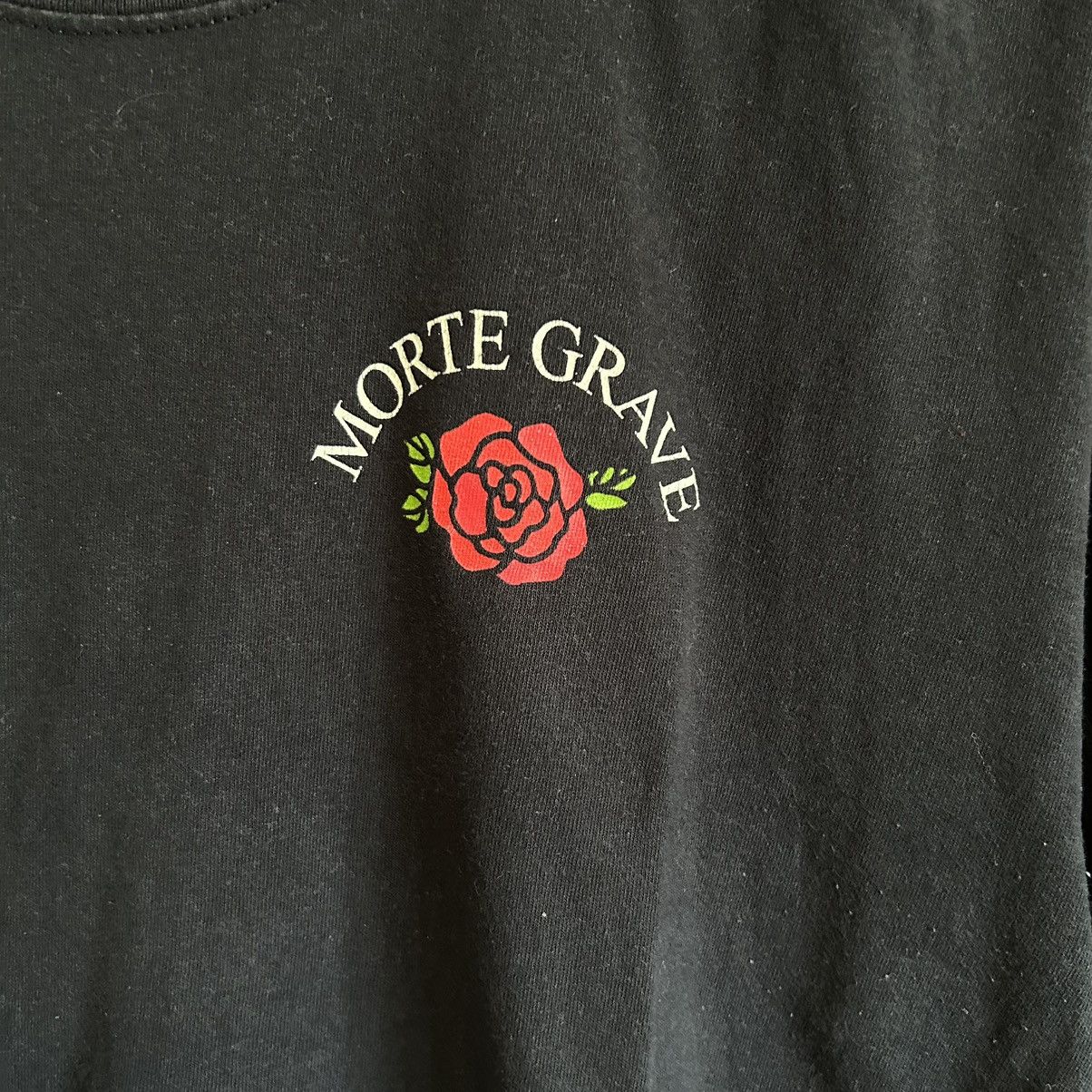 Vintage Vintage Morte Grave Skeleton with Rose T-Shirt Size US M / EU 48-50 / 2 - 6 Thumbnail