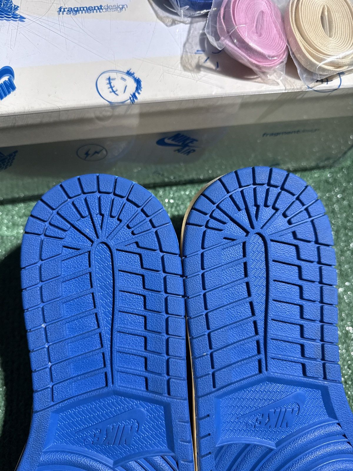 Fragment Design × Jordan Brand × Travis Scott Jordan 1 Low OG SP Fragment Travis Scott Sail Military Blue Size US 11.5 / EU 44-45 - 8 Thumbnail
